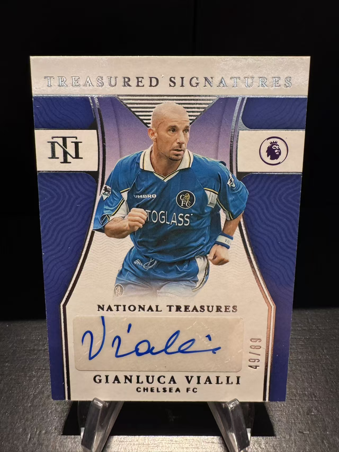 龖2021-22 Panini National Treasures gianluca vialli 编年史 英超 国宝 切尔西 詹卢卡 维亚利 49/89编 签字 卡品如图 MJ002L