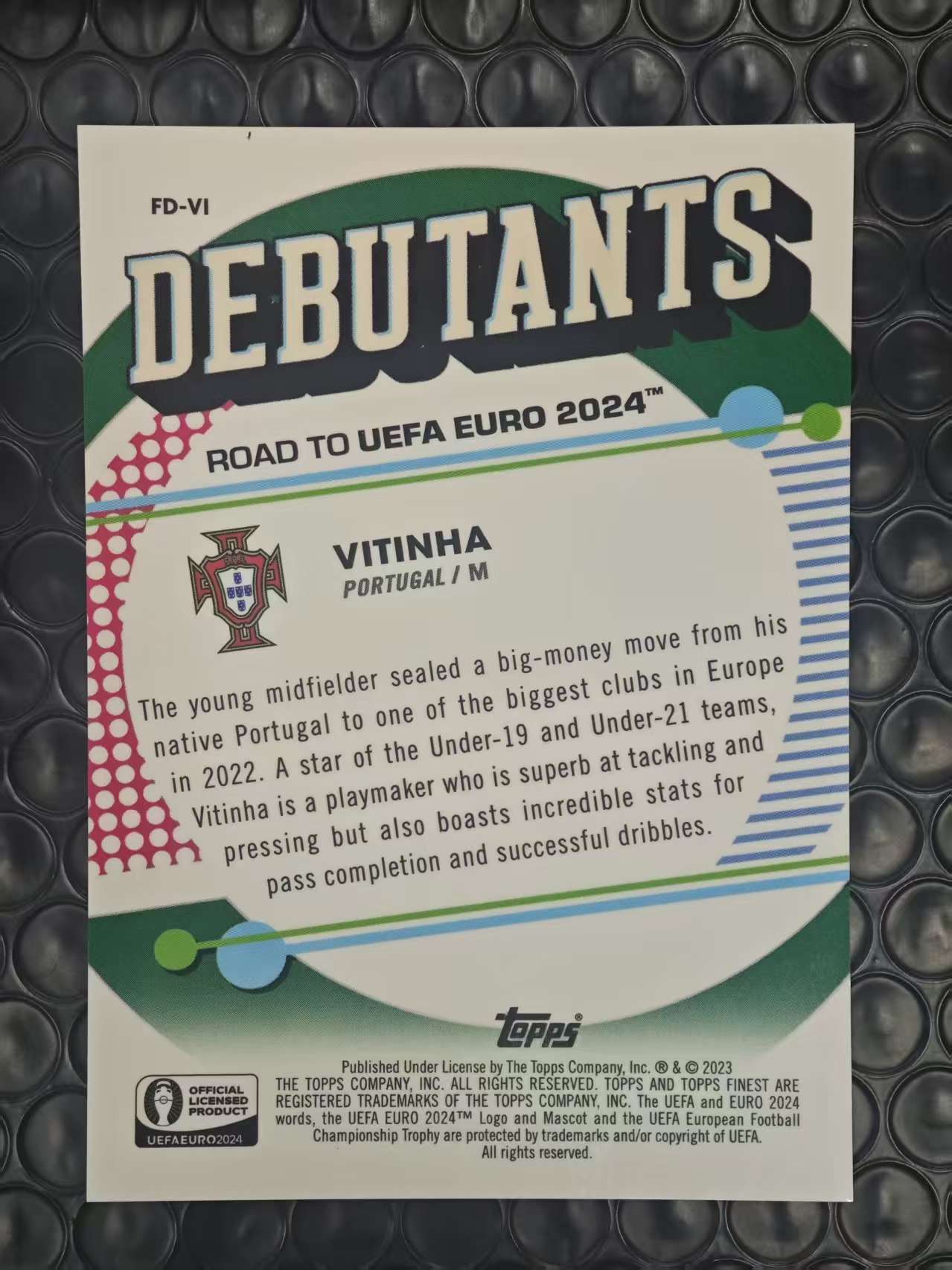 2023-24 Topps Finest Vitinha 欧冠 葡萄牙 巴黎圣日耳曼 首秀 维蒂尼亚 维球王 54/75编 玫瑰金折 折射 卡品如图【原地起飞卡社】MVP11.6