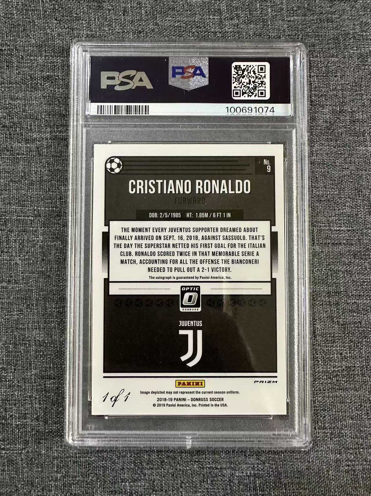 2018 Panini Donruss Cristiano Ronaldo 【悟吉塔代拍】杜蕾斯OP 尤文图斯 C罗 克里斯蒂亚诺 罗纳尔多 签字 爆金折 折射 1/1 一编一 PSA9 谷谷(M)