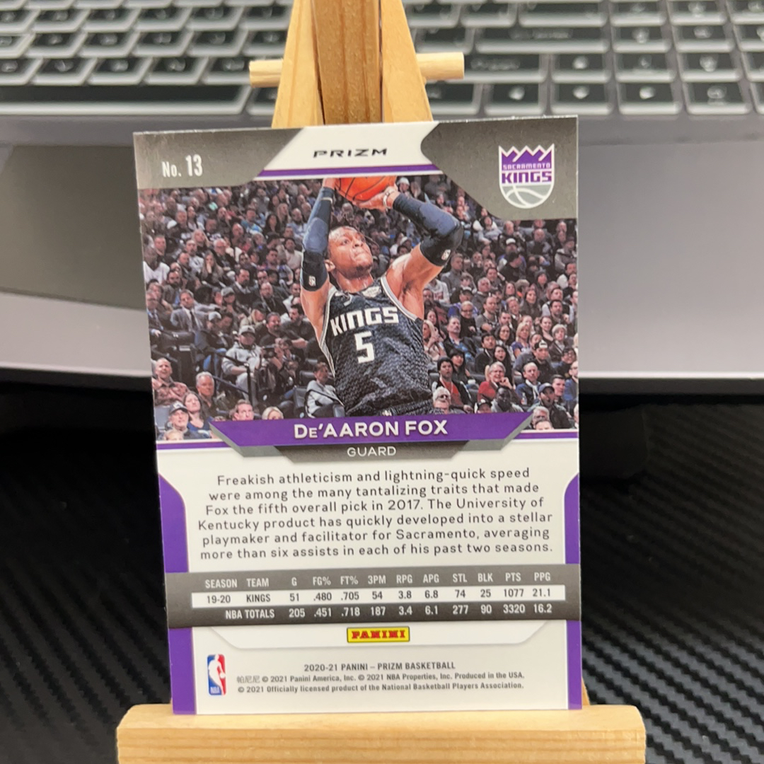 2020-21 Panini Prizm De'Aaron Fox 达龙 福克斯 国王 三色折 折射 prizm系列 pz 卡品如图 瑕疵看图 看图 看图 !凑图必备 值得收藏.