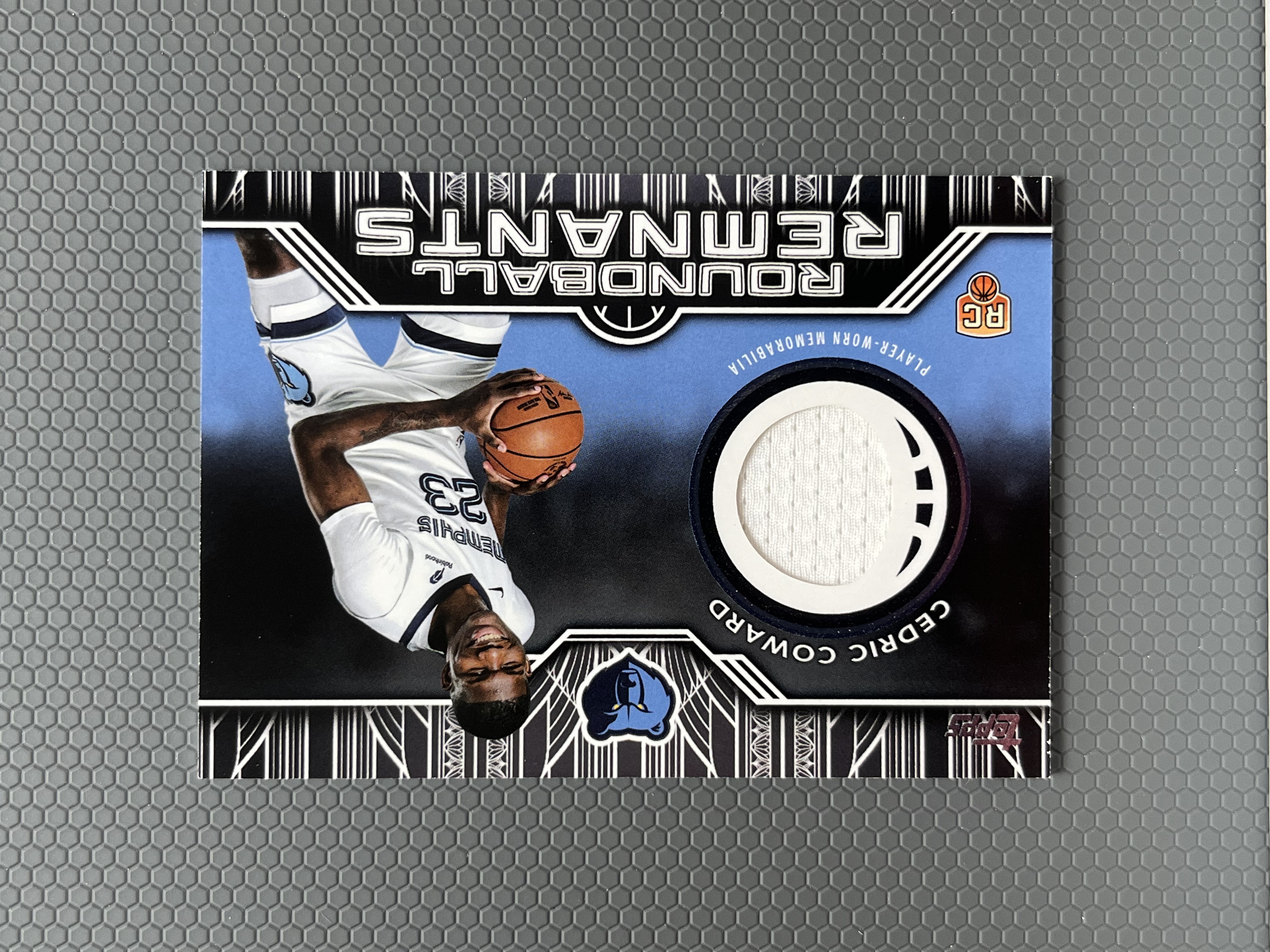 2025 Topps 新秀 塞德里克·科沃德 CEDRIC COWARD 灰熊 RC 球衣切割 物料 特卡 卡品如图-左