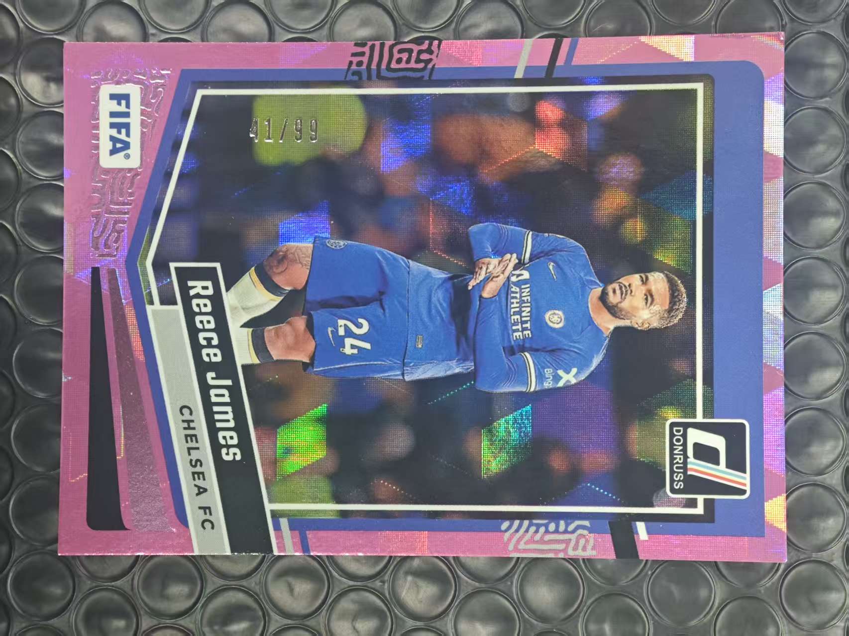 2023-24 Panini Donruss Reece James 杜蕾斯 切尔西 里斯 詹姆斯 D版 41/99编 粉碎冰折 折射 卡品如图【原地起飞卡社】MVP11.6