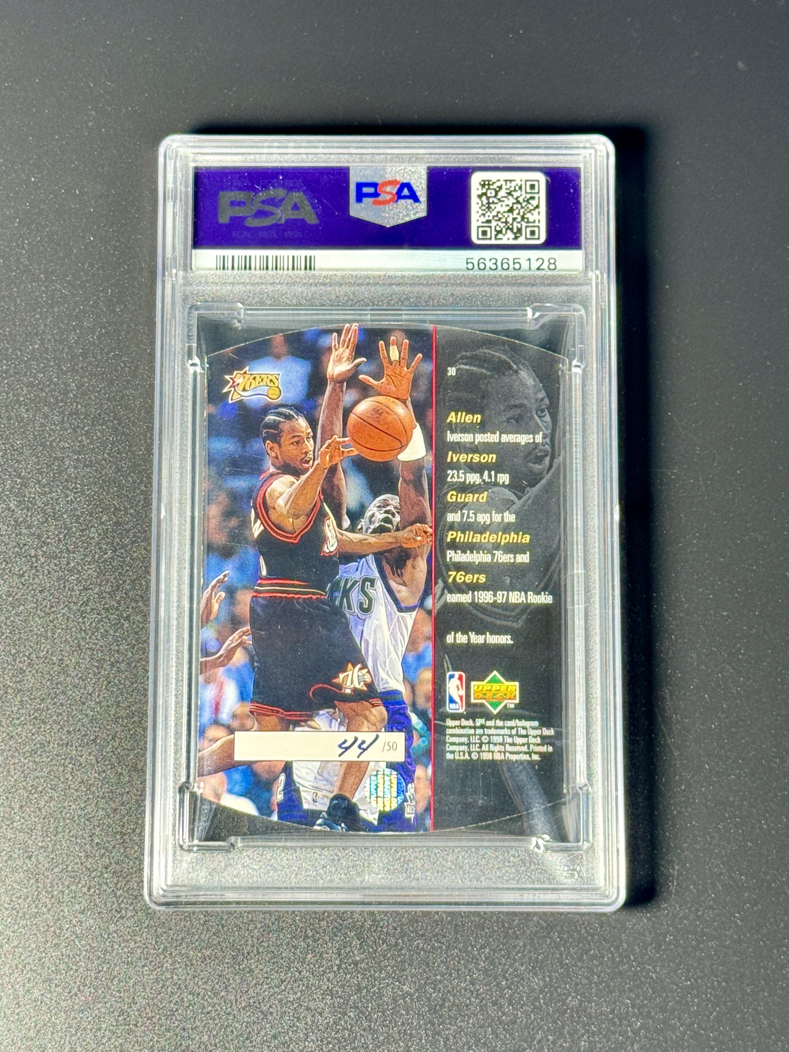 【喷子拍卖】1997-98 upper deck SPx Allen Iverson 费城76人 答案 艾弗森 艾佛森 顶级老特 grand finale 50编 手写编 大hit卡 超级难出 金闪 异形 PSA7 送订制壳 Avicii