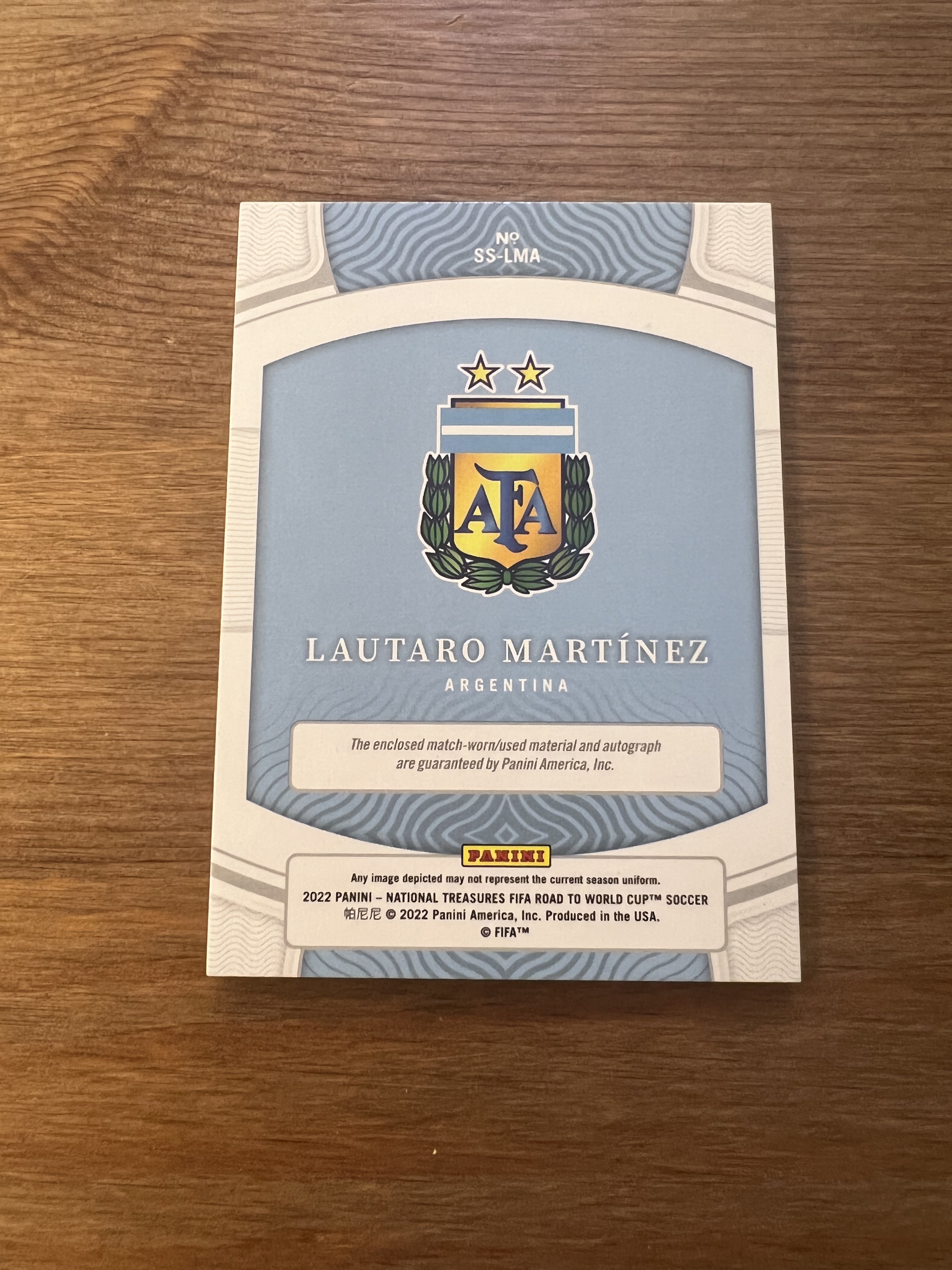 2022 Panini National Treasures Lautaro Martínez 「REX拍卖」国宝 阿根廷 世界杯冠军 劳塔罗 99编 星星签 球衣签字 落场球衣 值得收藏