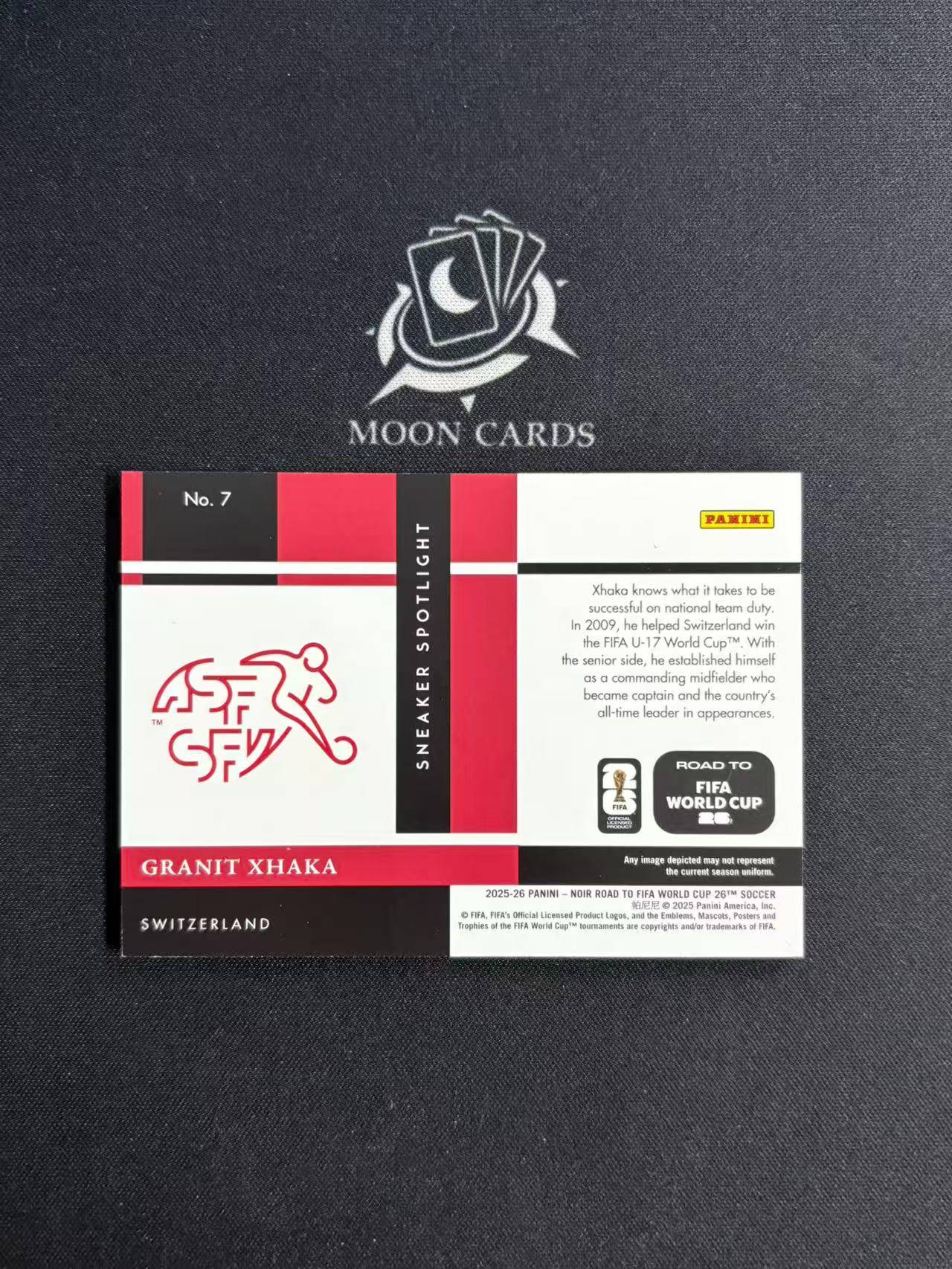 【梦卡拍卖】2024-25 PANINI Noir 诺尔 世界杯之路 Granit Xhaka 瑞士 格拉尼特 扎卡 /30编 镜面 鞋灯 #DD# 围殴哥