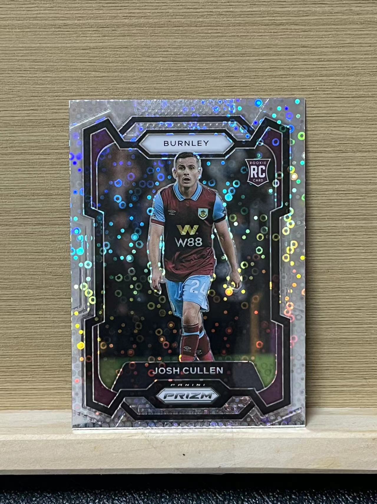 2023-24 Panini Prizm JOSH CULLEN RC 約什 庫倫 新秀RC 泡泡折 伯恩利 英超 PZ 銀折 卡品如圖  湊卡收藏必備 A9