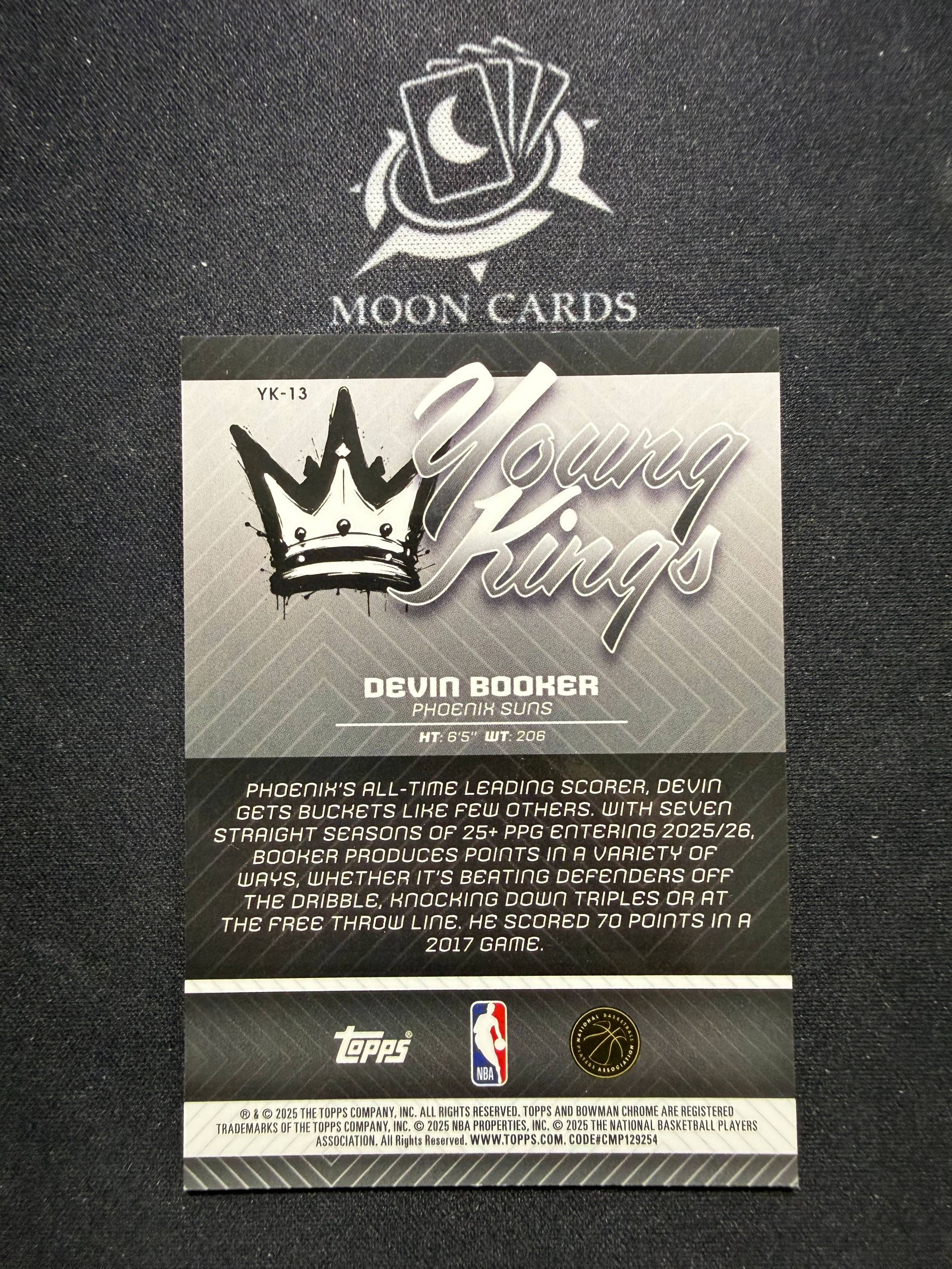 【梦卡拍卖】 2025 BOWMAN Chrome Devin Booker 50编 折射 特卡 德文 布克 太阳 正TC 细节如图 #Ci# A09