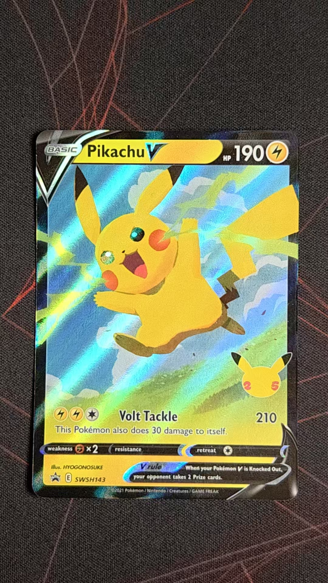 2021 Pokemon TCG 剑盾 黑色之星 皮卡丘V en 【卡少爷卡社】PTCG 宝可梦 美版 皮卡丘V SWSH143 Promo 卡品如图 (孤傲)