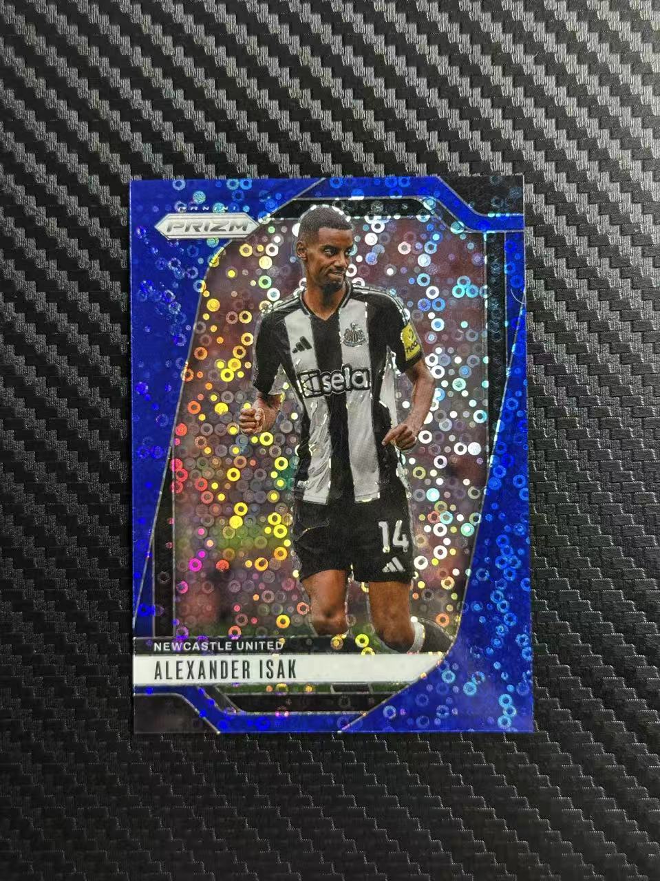 2024-25 Panini Prizm Alexander Isak 英超 伊萨克 纽卡斯尔 16/99编 蓝泡泡折 PZ 卡品如图 拍前看描述