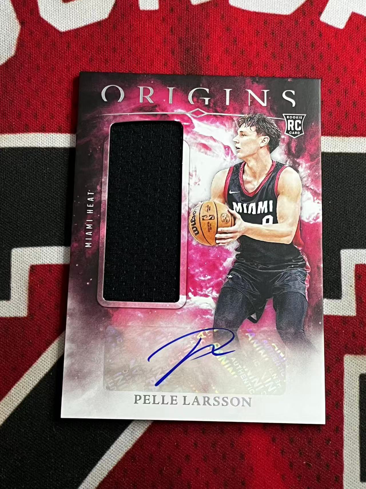 【接寄拍】2024-25 PANINI ORIGINS 起源系列 热火 新秀RC 佩莱拉尔森 拉尔松 RJA 新秀球衣物料切割签字卡专收凑套必备【烂臭嘴拍卖】