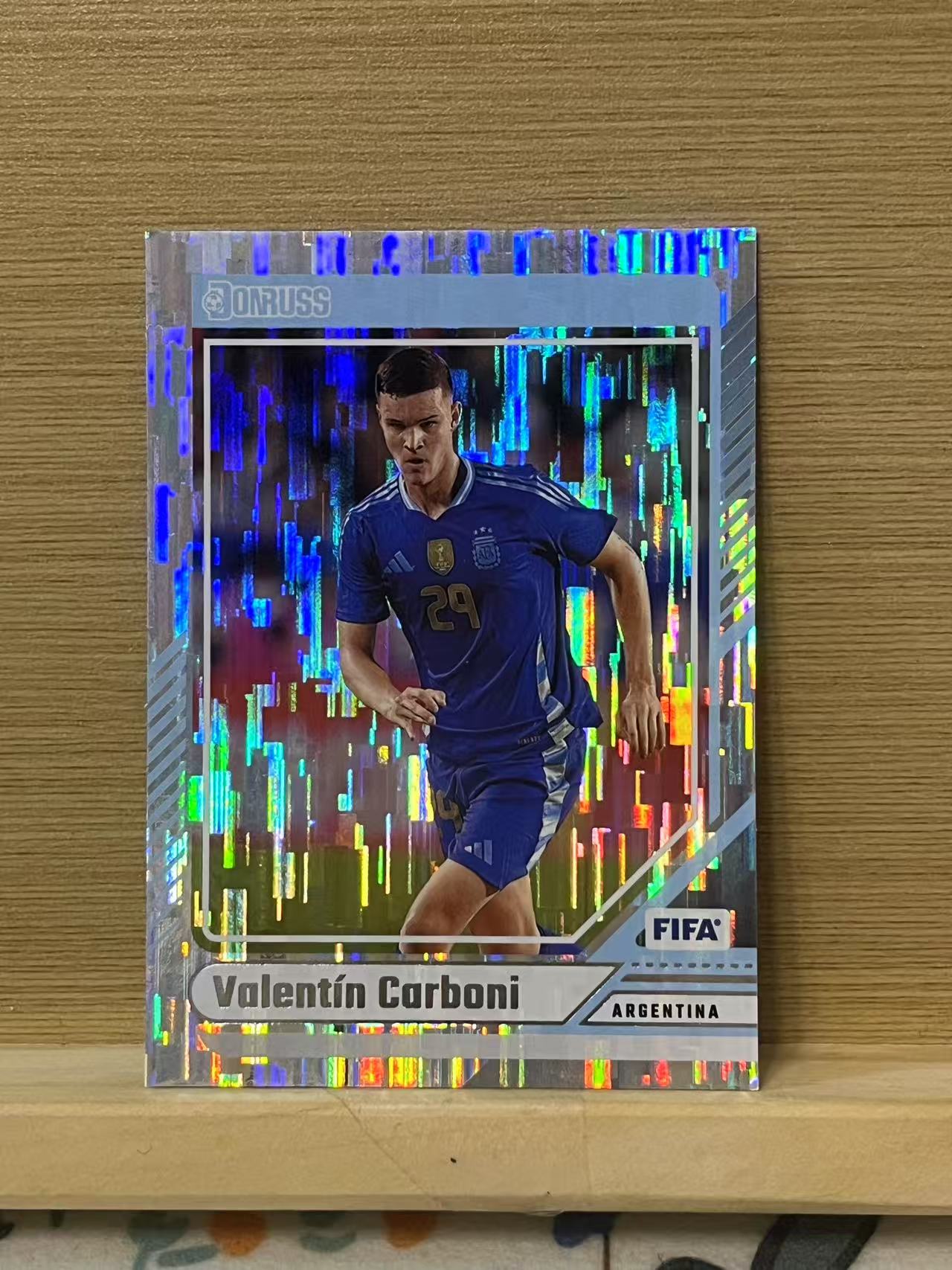 2024-25 Panini Donruss Valentín Carboni 巴伦廷 卡尔博尼 瀑布折 阿根廷 银折 杜蕾斯 卡品如图 实卡精美 A60