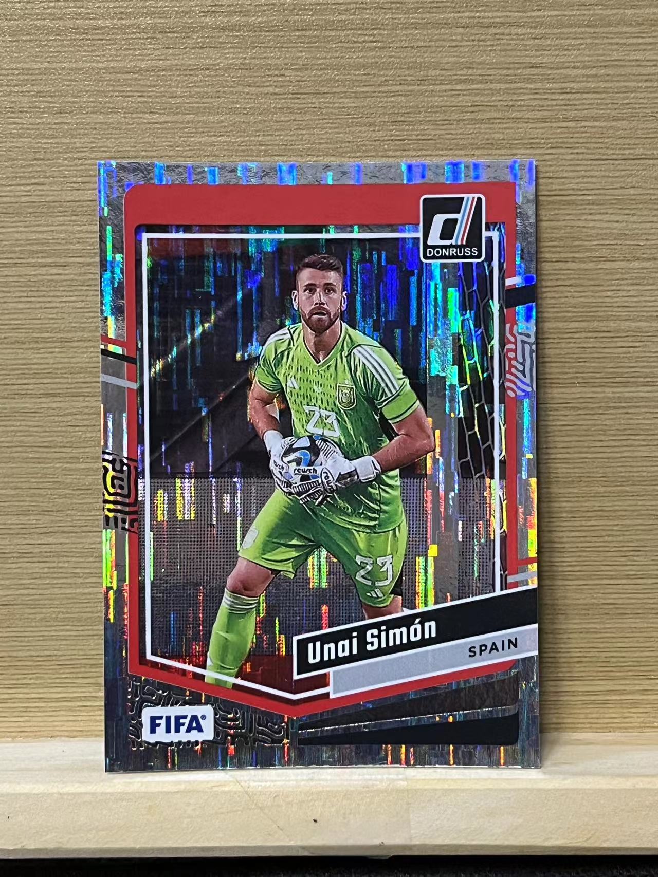 2023-24 Panini Donruss Unai Simón 乌奈 西蒙 瀑布折 西班牙 杜蕾斯 FIFA 银折 卡品如图 凑卡收藏必备 A39