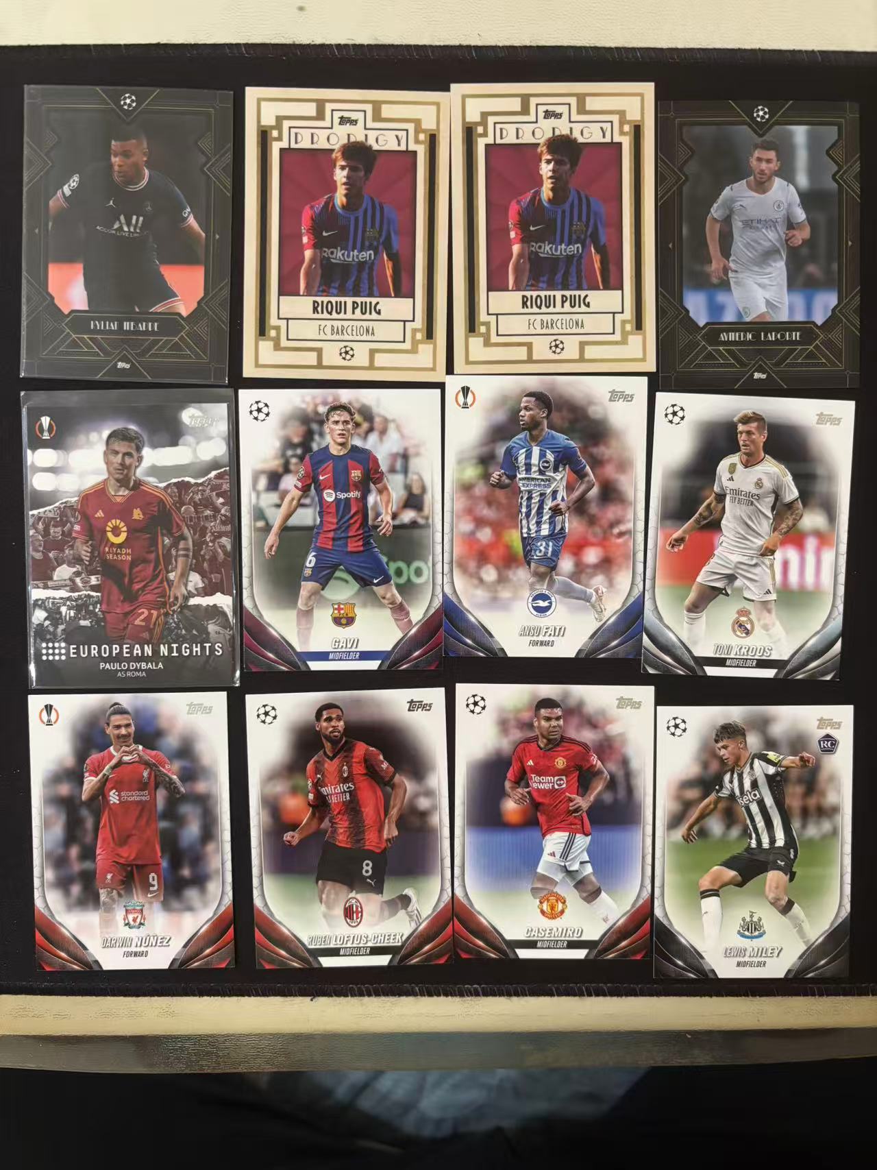 【星辰】TOPPS 多年份 多系列 姆巴佩 普吉 拉波尔特 迪巴拉 加维 法蒂 克罗斯 努涅斯 卡塞米罗 RC 新秀 纽卡斯尔 MILEY LOT