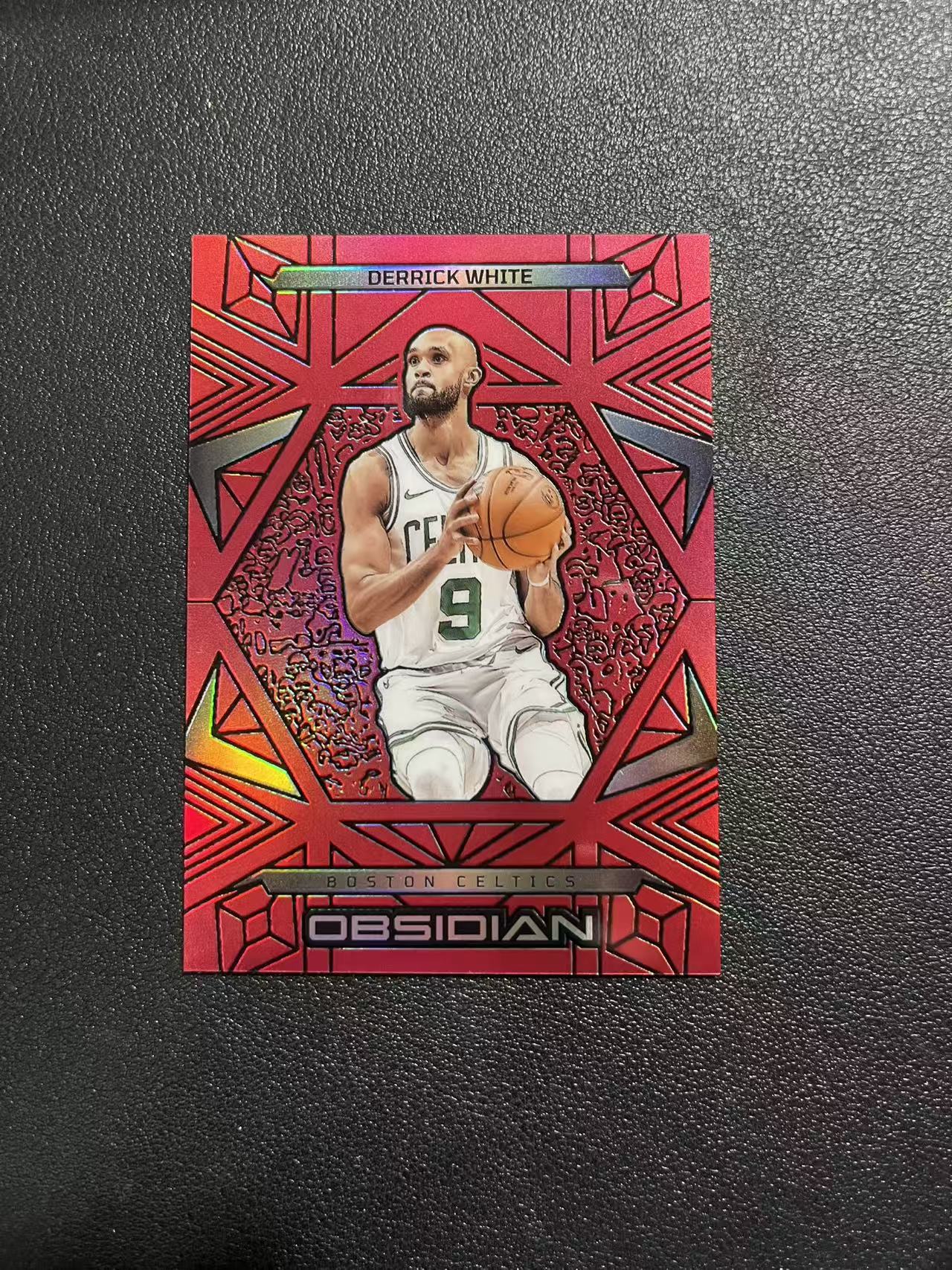2024-25 Panini Obsidian Derrick White 黑曜石 凯尔特人 德里克 怀特 红折 base 卡品如图
