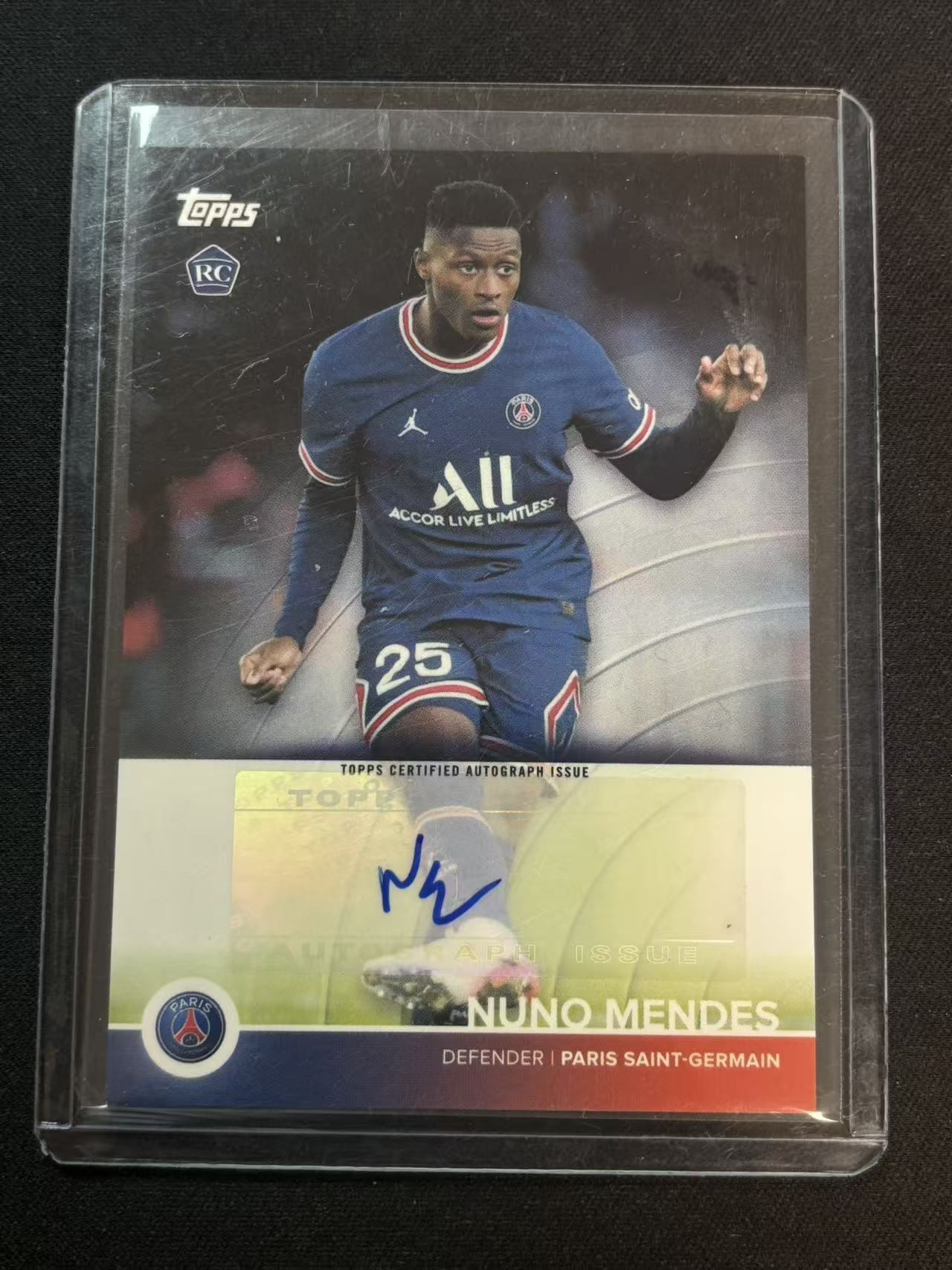 2023 Topps 大巴黎队盒 门德斯 RC 葡萄牙 大巴黎 巴黎圣日耳曼 边后卫 门德斯 MENDES 新秀 签字 签名 卡品如图微瑕