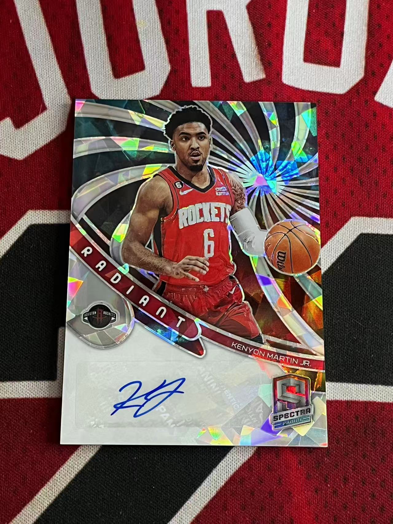 【接寄拍】2022-23 PANINI SPECTRA 光谱系列 火箭 小肯扬马丁 49编 签字卡 RADIANT签 碎冰折 折射 专收凑套必备【烂臭嘴拍卖】