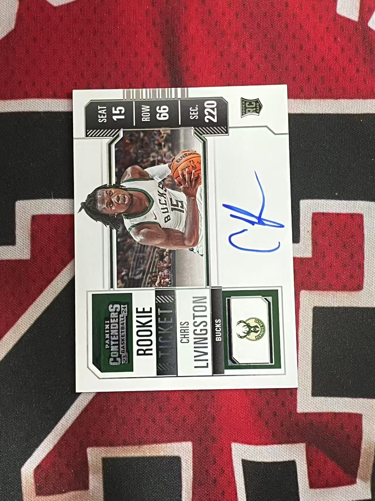 【接寄拍费率低至5%含卡淘手续费】2023-24 PANINI CONTENDERS 球票系列 雄鹿 新秀RC 克里斯利文斯顿 签字卡 卡签 变化版新秀球票签字卡 专收凑套必备【烂臭嘴拍卖】