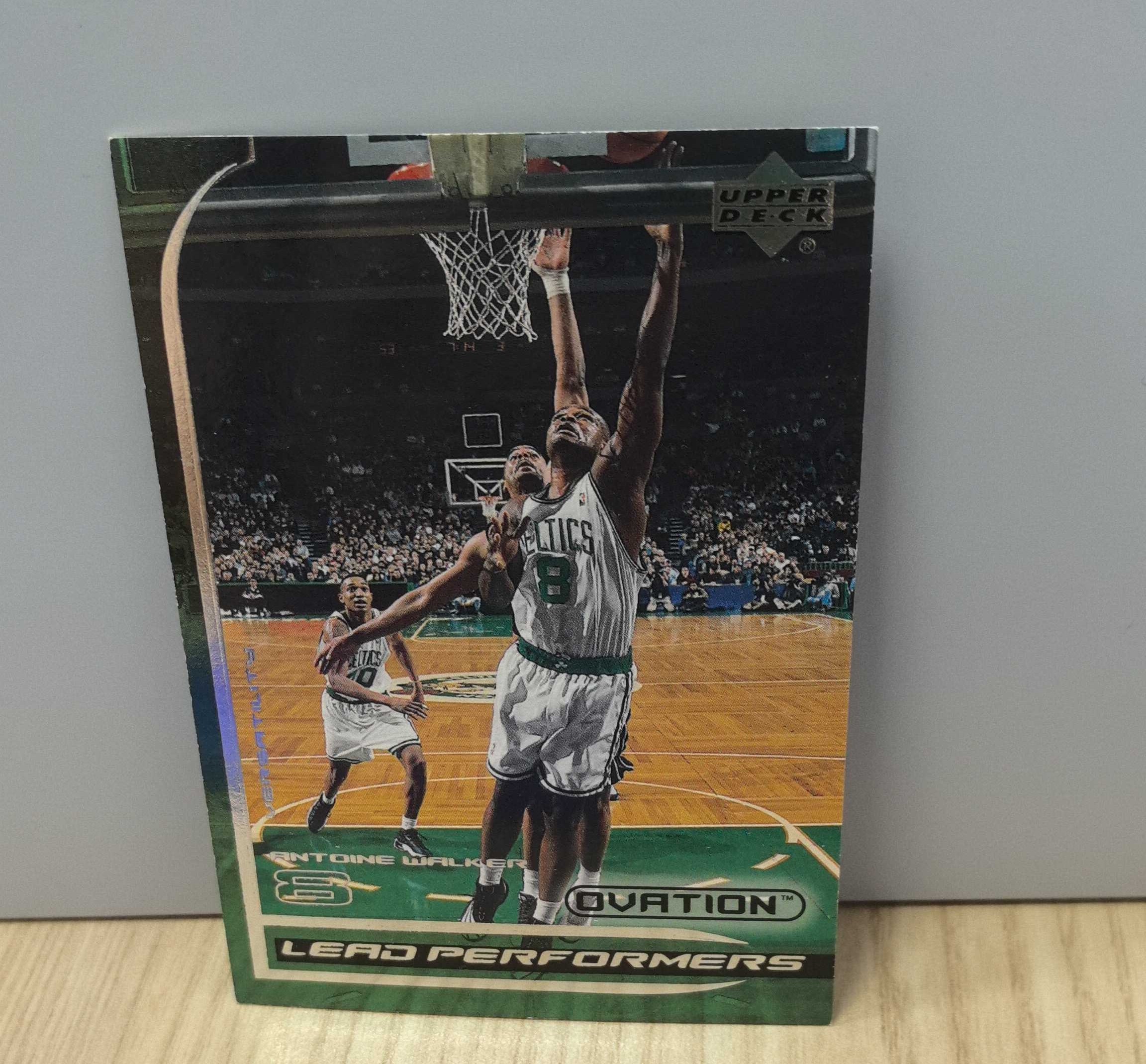 1999-00 Upper Deck Ovation Antoine Walker 安托万-沃克 胖头陀 凯尔特人全明星 先后效力于绿军 小牛 老鹰 热火 森林狼硬通货 极具收藏价值
