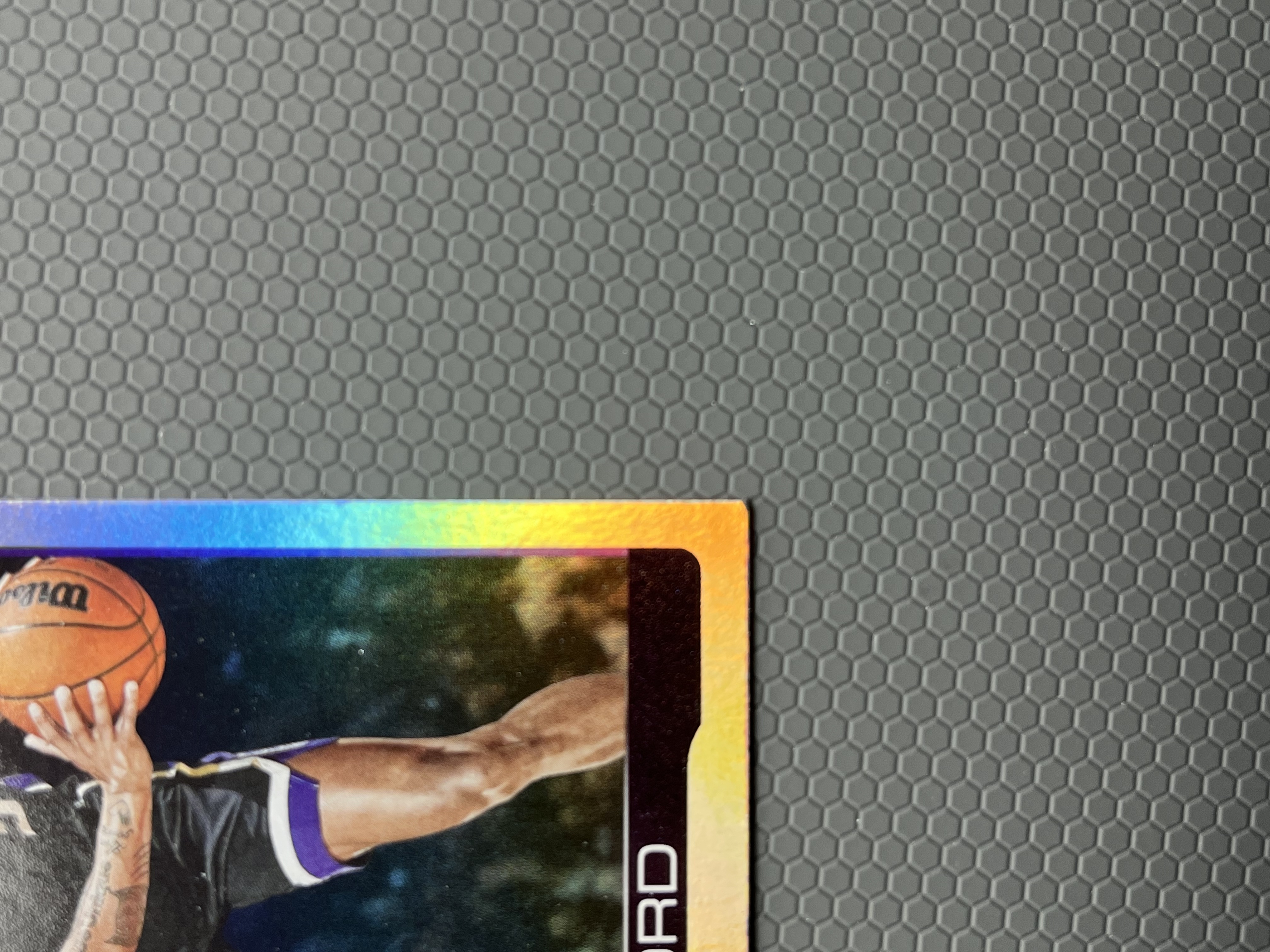 2025 Topps 尼克·克利福德 NIQUE CLIFFORD 国王 新秀 RC 折射 银折 左下角微瑕 卡品如图-左