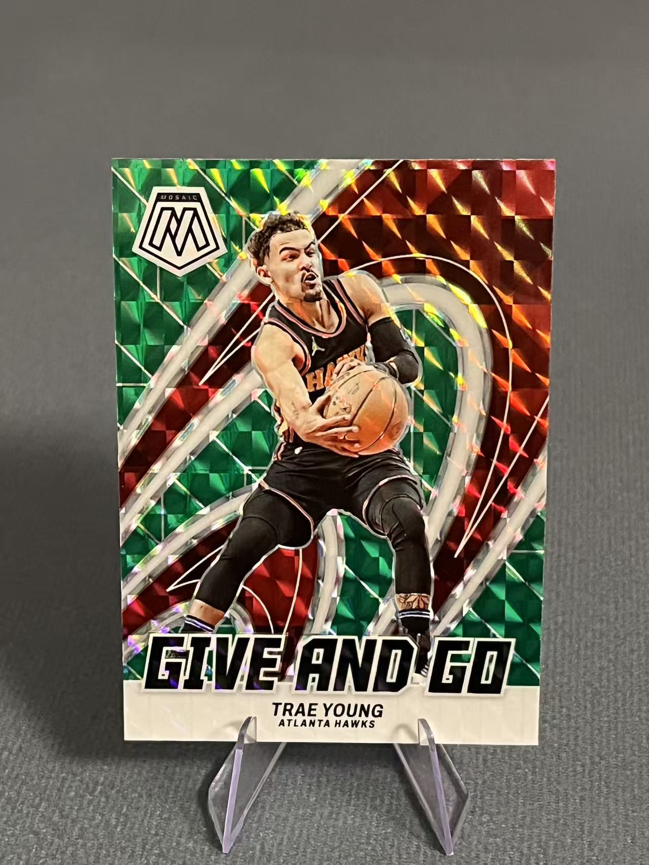 2023-24 Panini Mosaic Trae Young 马赛克 特雷 杨 老鹰 绿马赛克折 GIVE AND GO特卡 吹杨 纽约市长