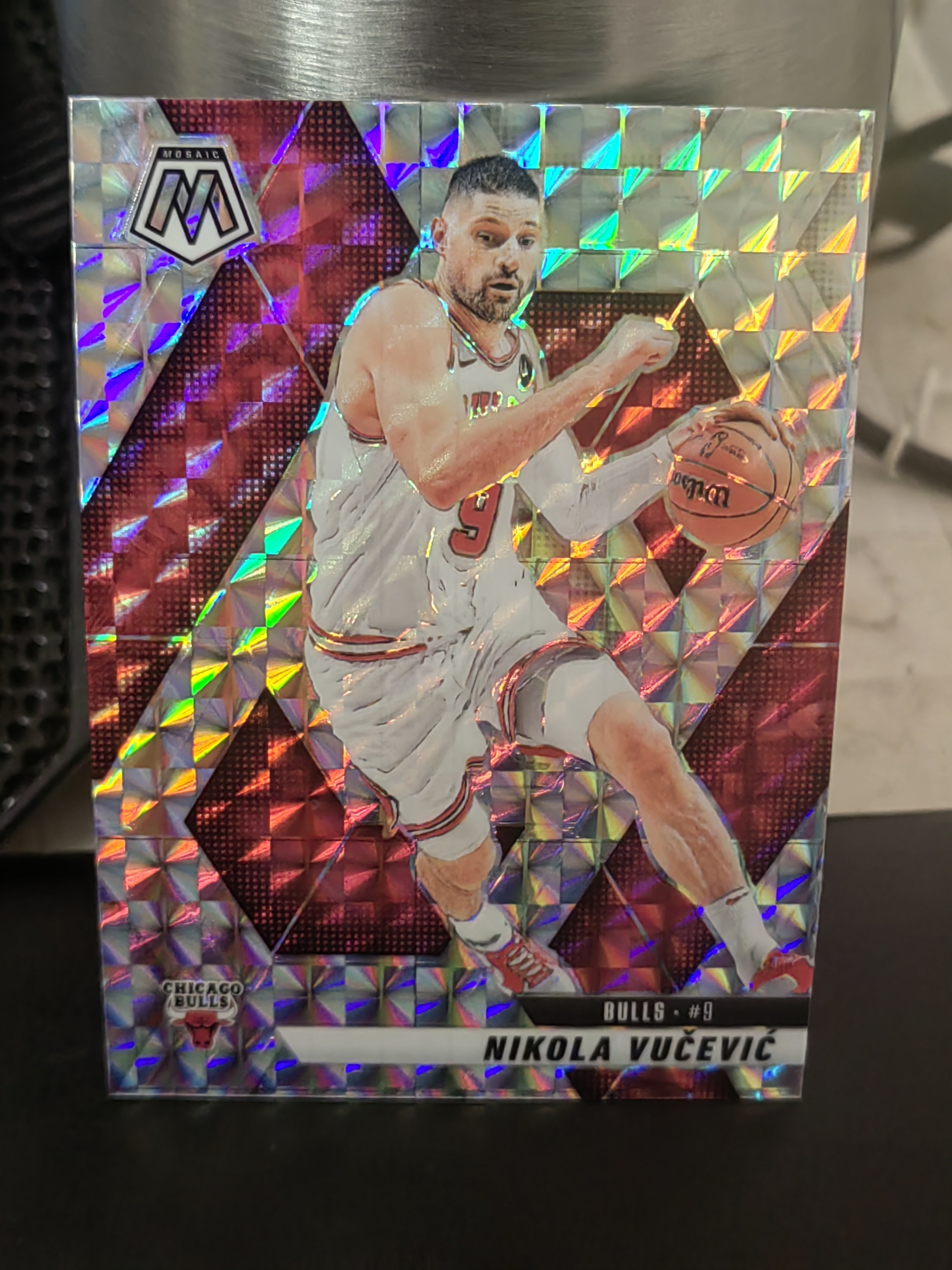 2024-25 Panini Mosaic Nikola Vucevic 马赛克 尼古拉 武切维奇 公牛 银格子折 篮 白边白角 不保卡品 卡品如图