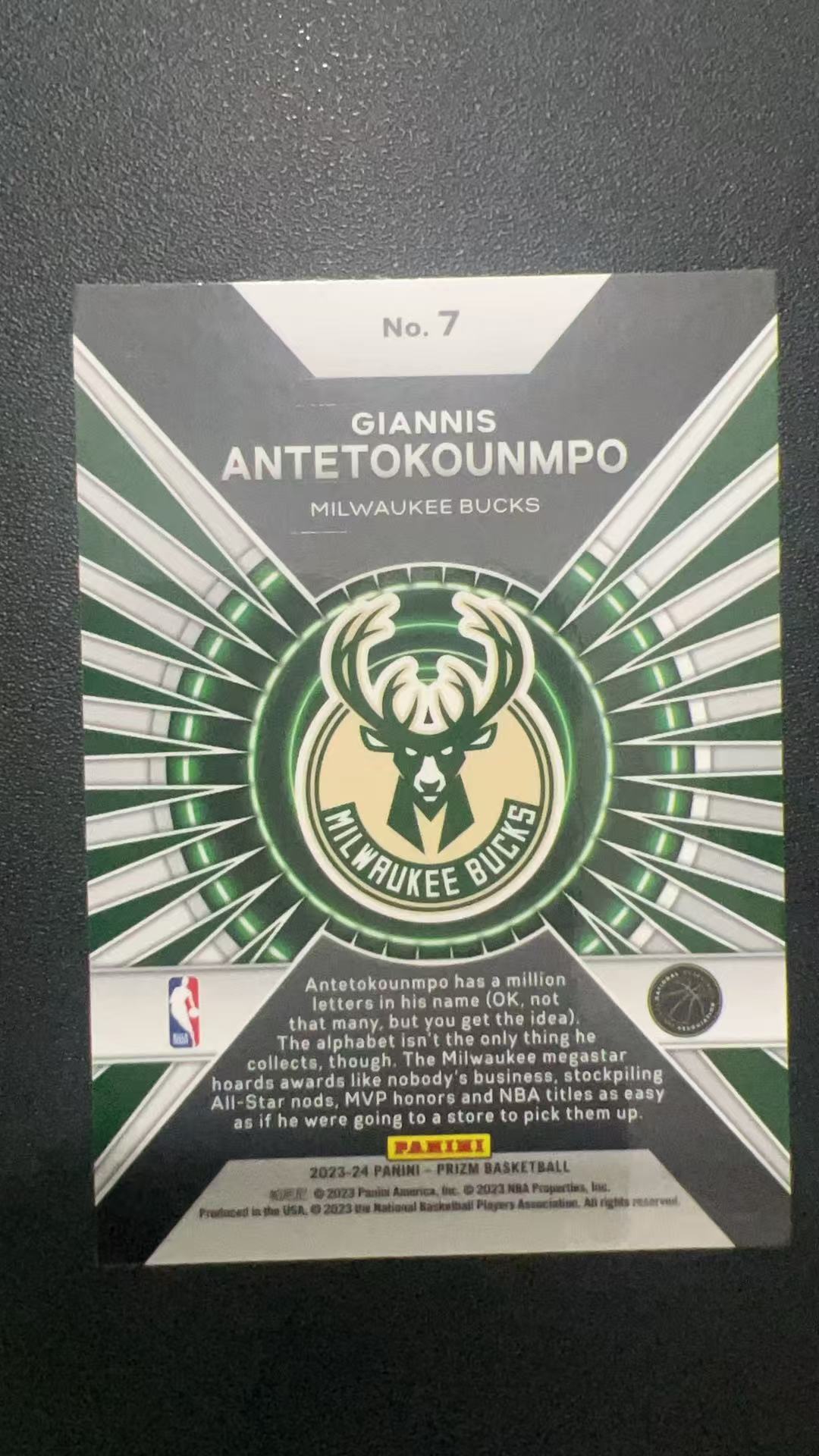 2023-24 Panini Prizm Giannis Antetokounmpo #7 B16