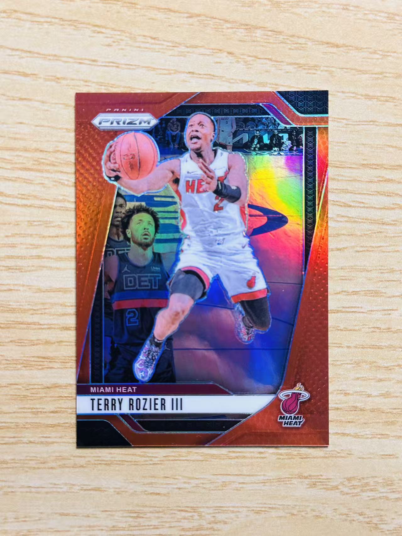 2024-25 Panini Prizm Terry Rozier 嘿嘿代卖 特里 罗齐尔 球皮折 225编 热火 收藏必备