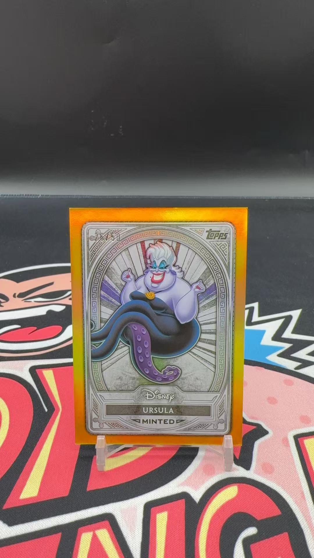 【玩具坑】2025 Topps Disney Mint 迪士尼 TC 皮克斯经典 金折 50编 乌苏拉