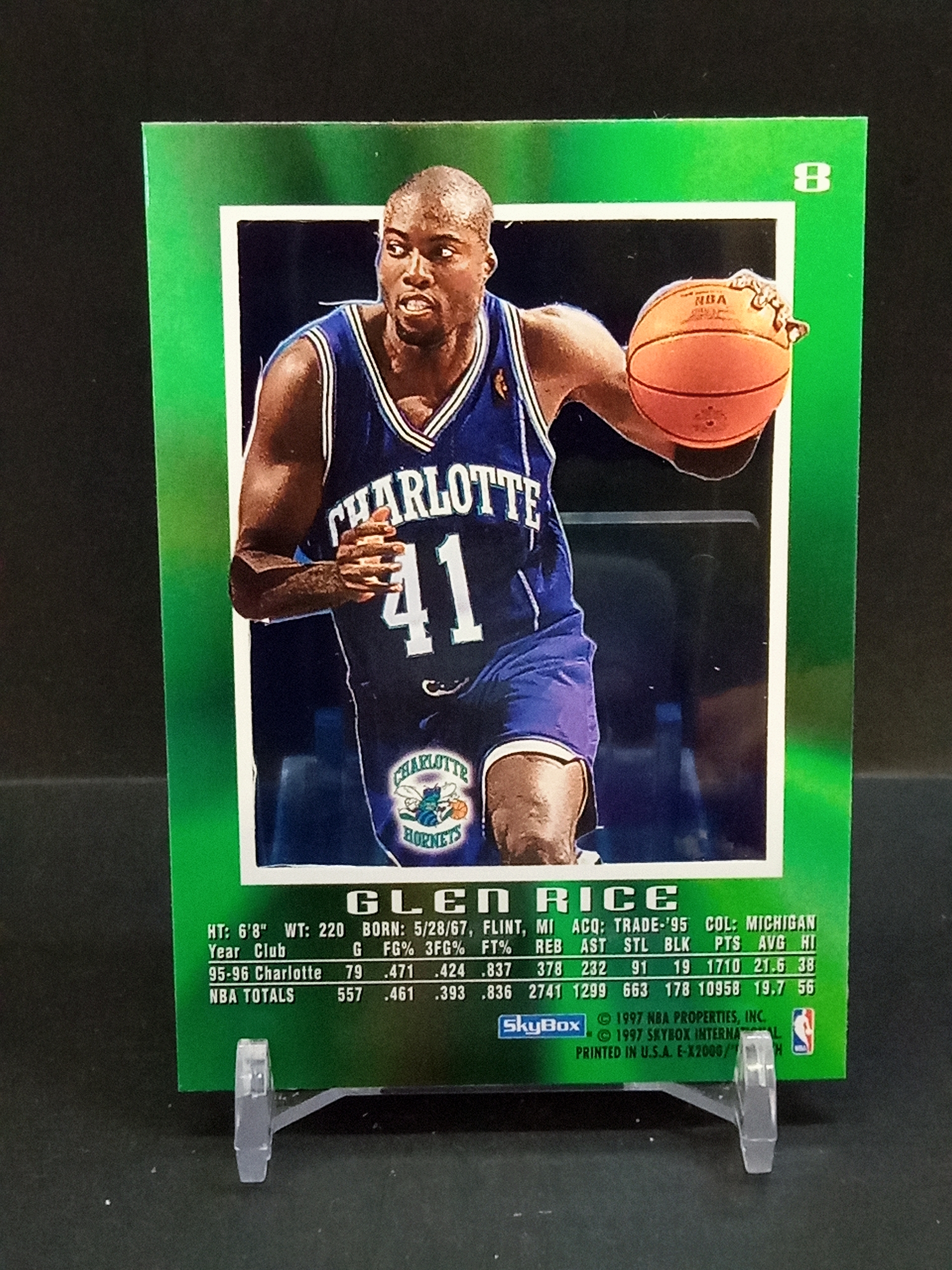 【DC拍卖】9.29小科比(微瑕)`1996-97 Skybox E-X2000 #8 Glen Rice 格伦莱斯 夏洛特黄蜂 绿渐变胶片折射老球星卡`