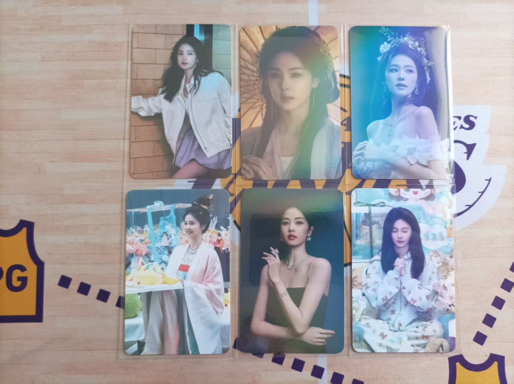 【日常代卖】偶像明星艺人【日本代购】白露 镭射小卡 折射 实卡超好看绝版稀有车模明星妹卡 卡品如图 收藏必备