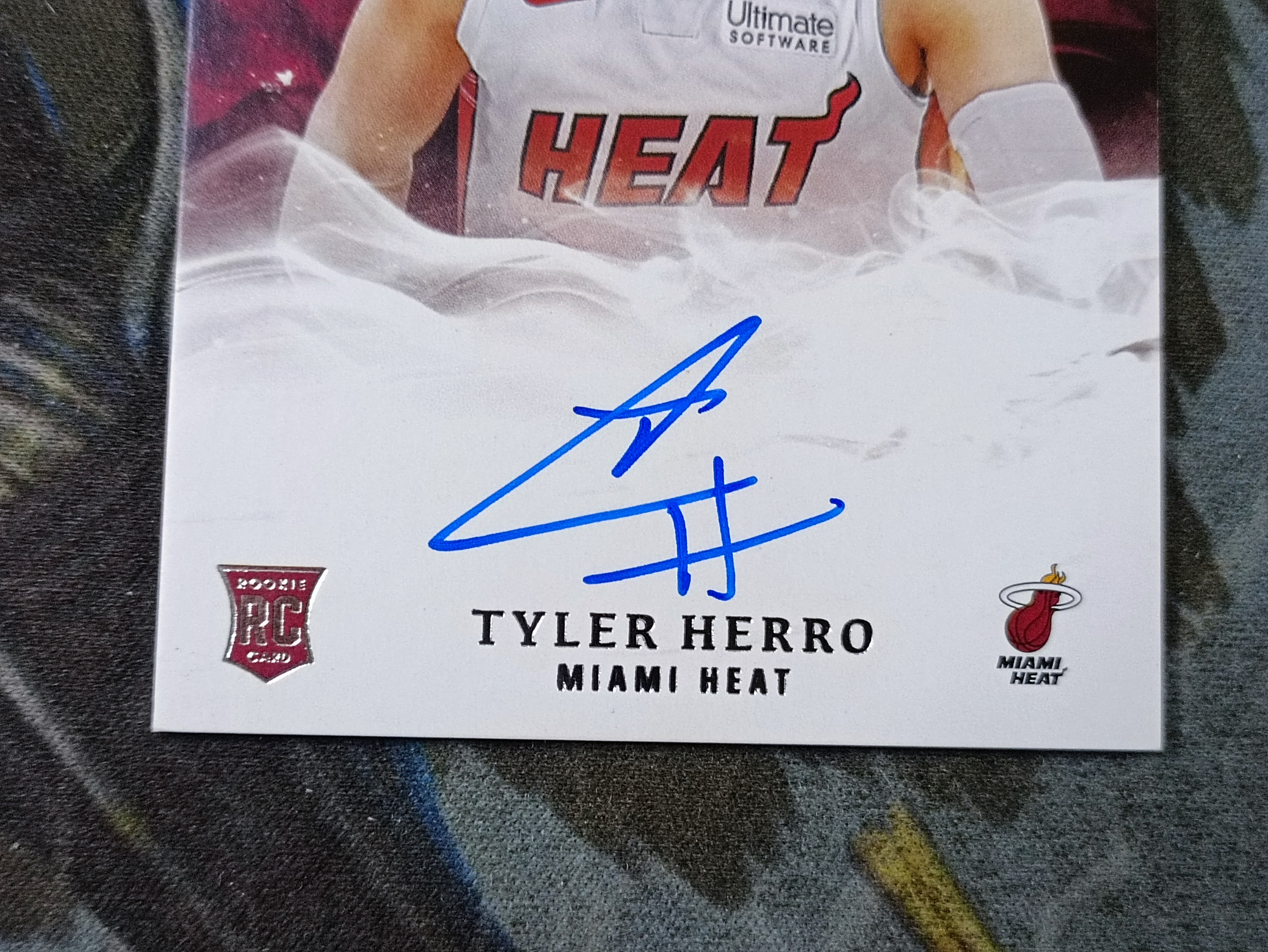 2019-20 Panini Origins Tyler Herro RC 泰勒希罗 新秀签 起源 亲笔签名签字 卡签 AUTO 热火(品墨见大图小瑕)《苏州卡通》J【MJ】
