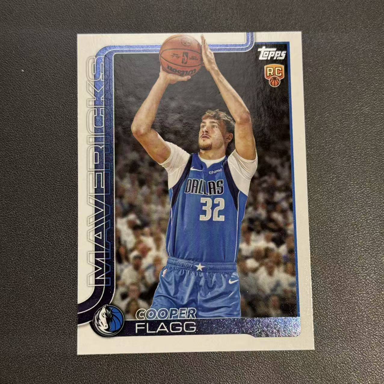 2025-26 Topps flagship Cooper Flagg RC 【猴猴旺卡】 独行侠 库珀 弗拉格 新秀 普卡 元年新产品 卡品如图 接代拍【烛太】