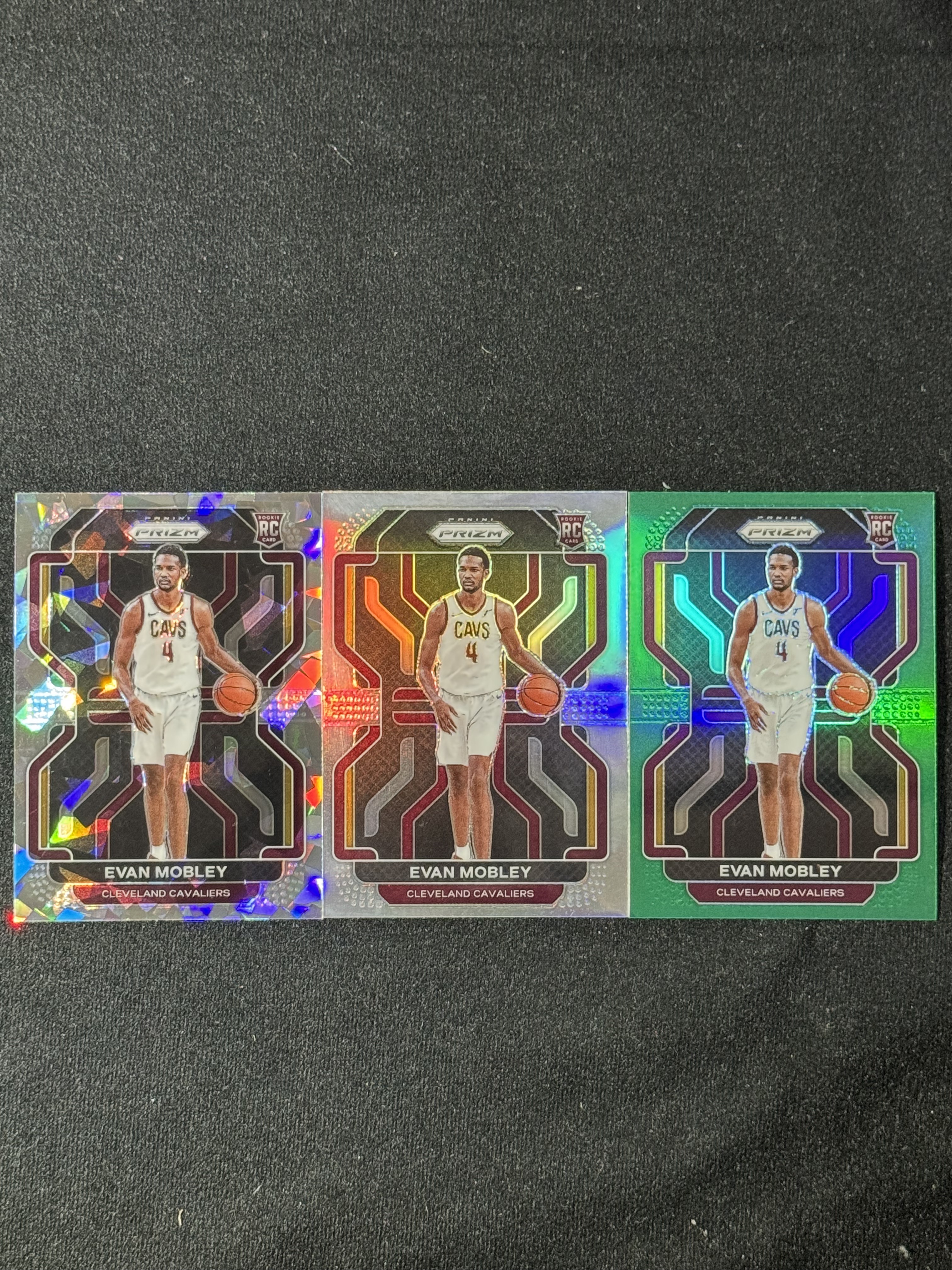 2021-22 Panini Prizm Evan Mobley RC 【扎克代卖】PZ 骑士新秀 埃文 莫布利 正银折 百碎冰 绿折 莫布里 小彩虹 瑕疵如图 投资必备
