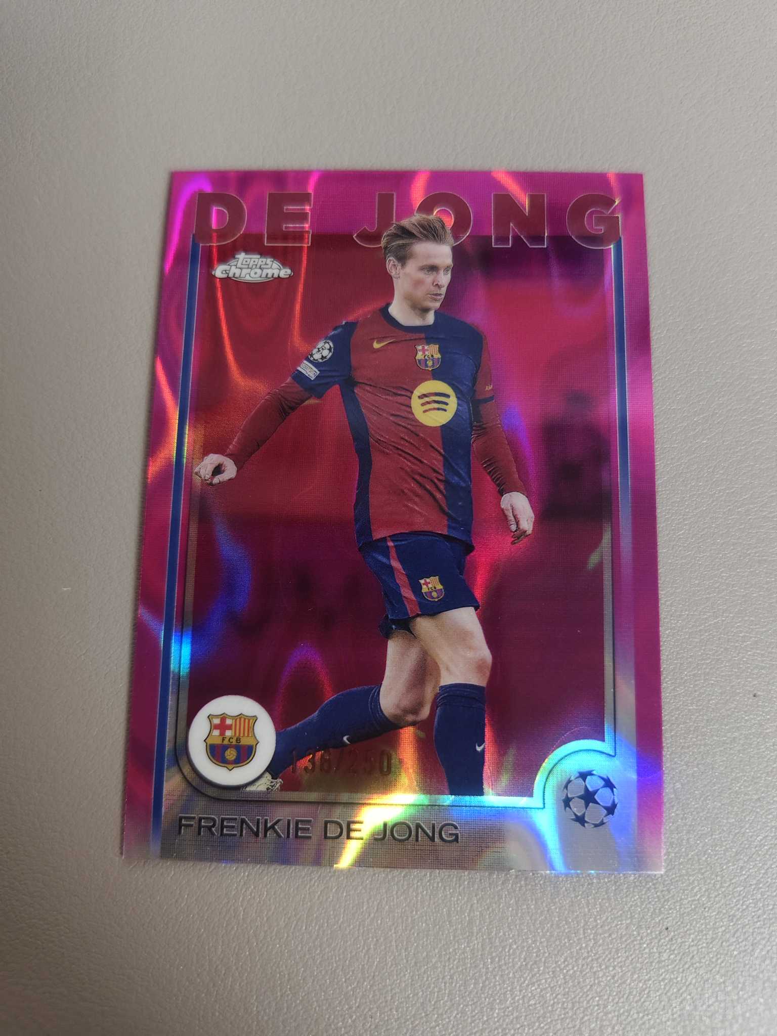 【佩妮拍卖】2025 topps chrome 最新欧战 de jong 巴萨 德容 136/250编 卡品如图 拍前请阅读描述 夜凄星0516