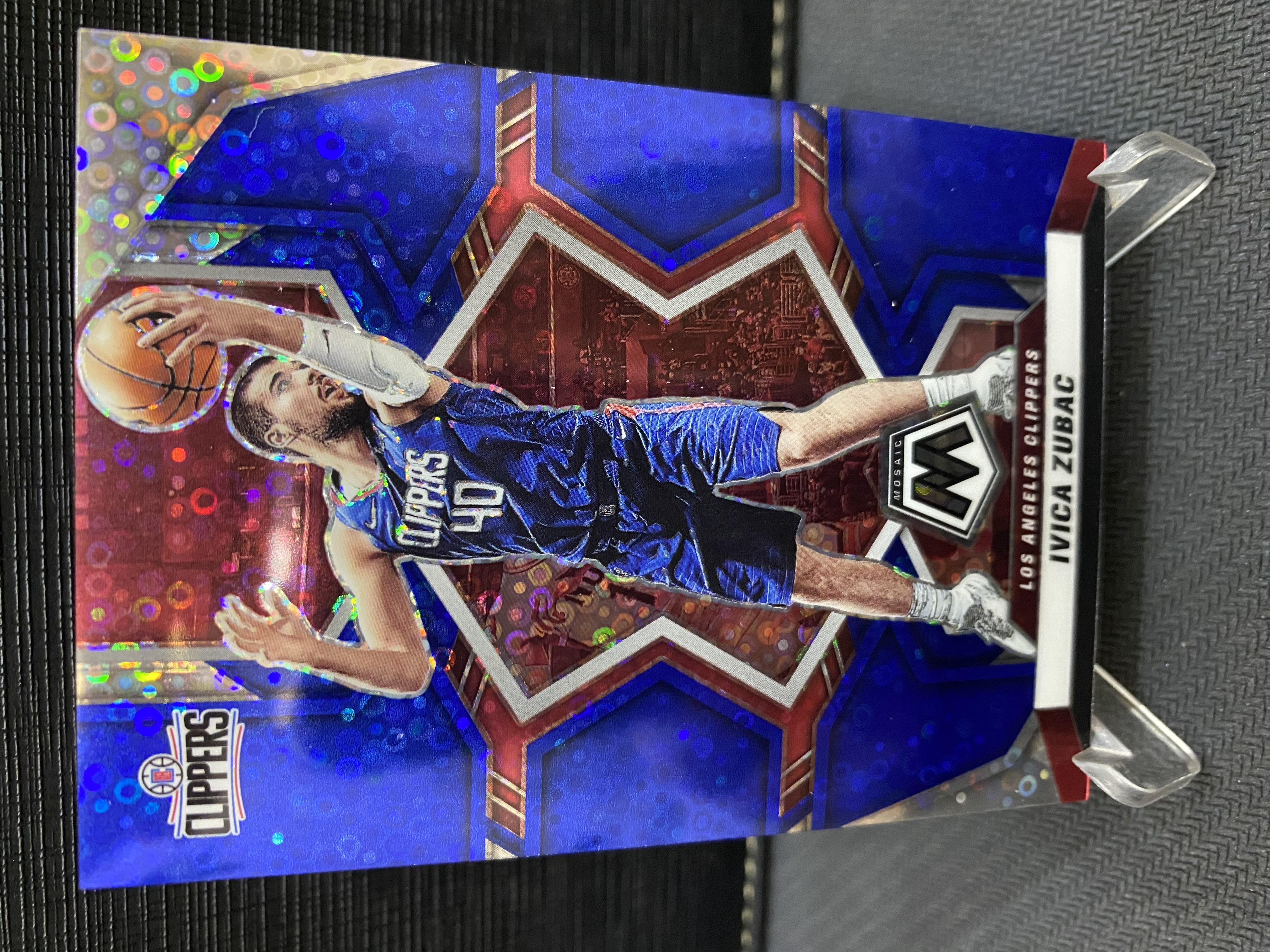 2021-22 Panini Mosaic Ivica Zubac 马赛克 快船 祖巴茨 折射 蓝泡泡折 85编 收藏必备 卡品如图 -老道-【乌苏拍卖】