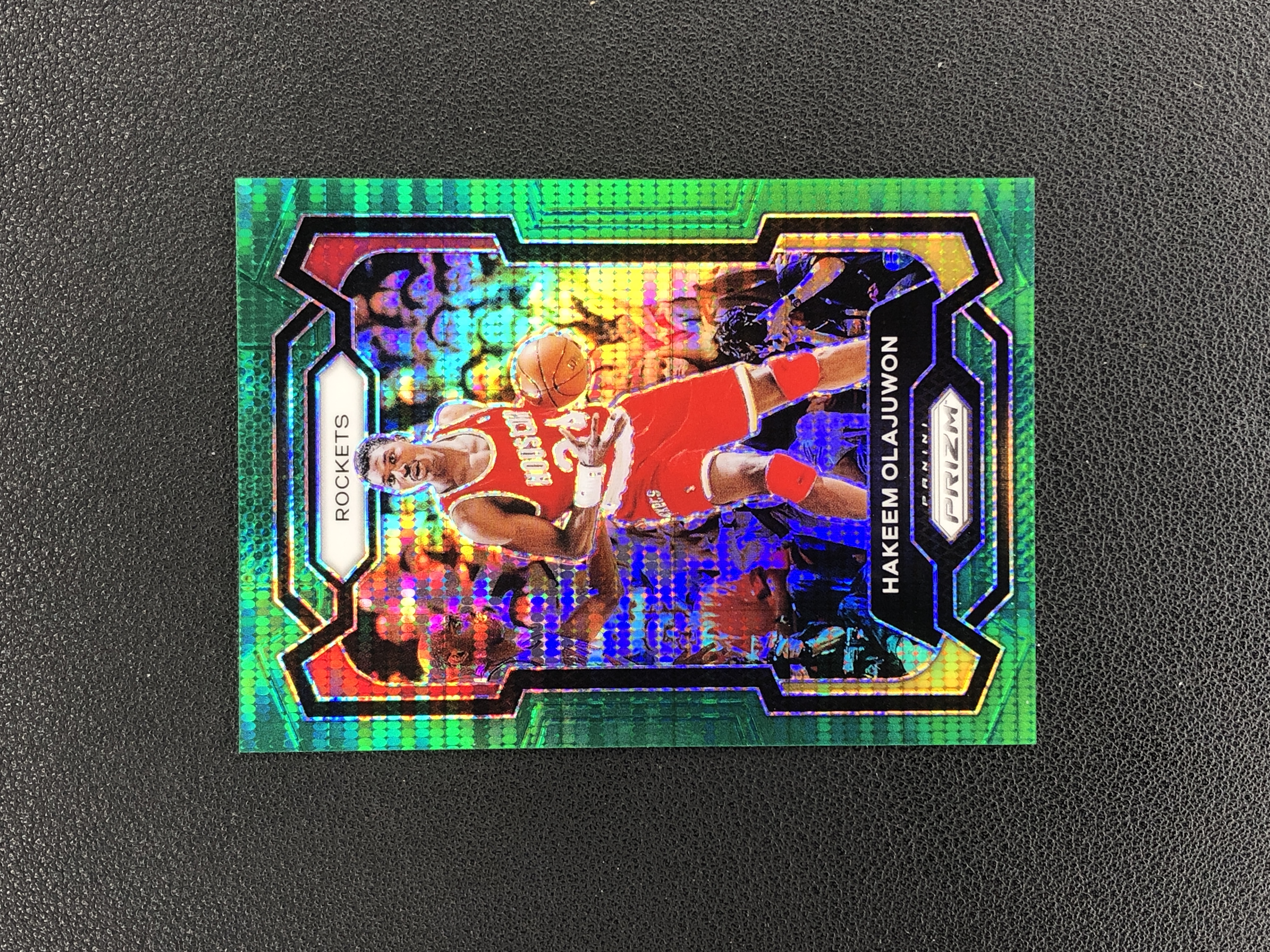 2023-24 Panini Prizm Hakeem Olajuwon 【禄卡拍卖】哈基姆 奥拉朱旺 绿脉冲折 08/25编 休斯顿火箭 C1W-4.23-LK226-011