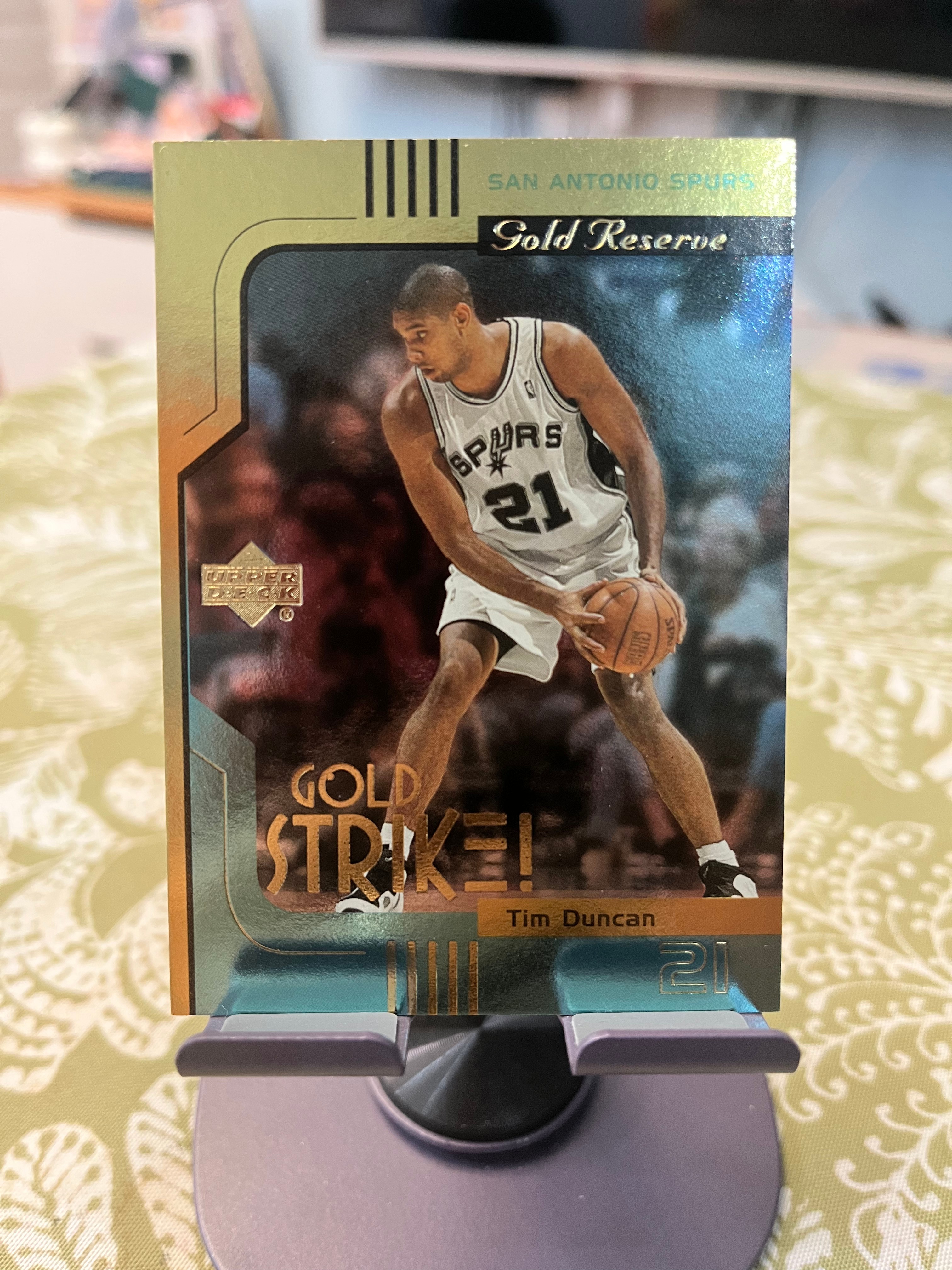 2000 Upper Deck 老卡 老特 Tim Duncan 蒂姆 邓肯 石佛 马刺【折射 金色折射 GOLD STRIKE】【边角瑕疵如图 介意勿拍】#1049