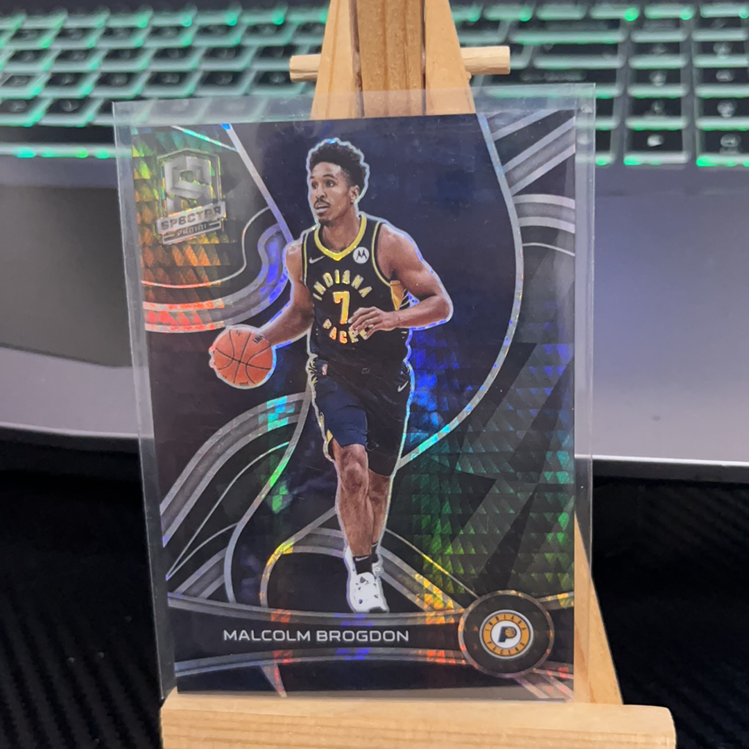 2021-22 Panini Spectra Malcolm Brogdon 马尔科姆 布罗格登 步行者 折射 光谱 卡品如图 凑图必备 值得收藏