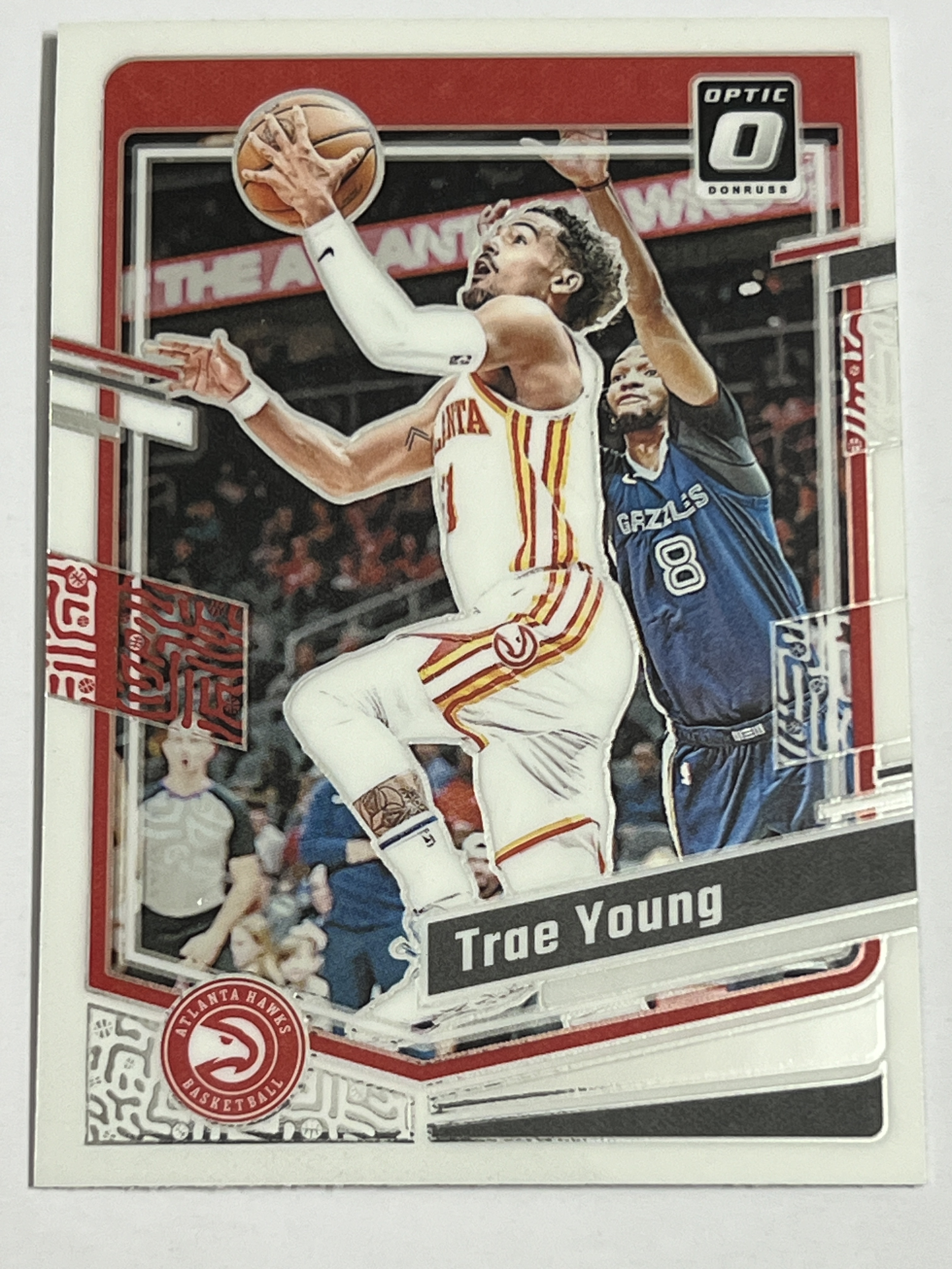 2023-24 Panini Optic Trae Young 特雷杨 吹杨 老鹰队 热门球星 收藏必备 实卡精美 #135