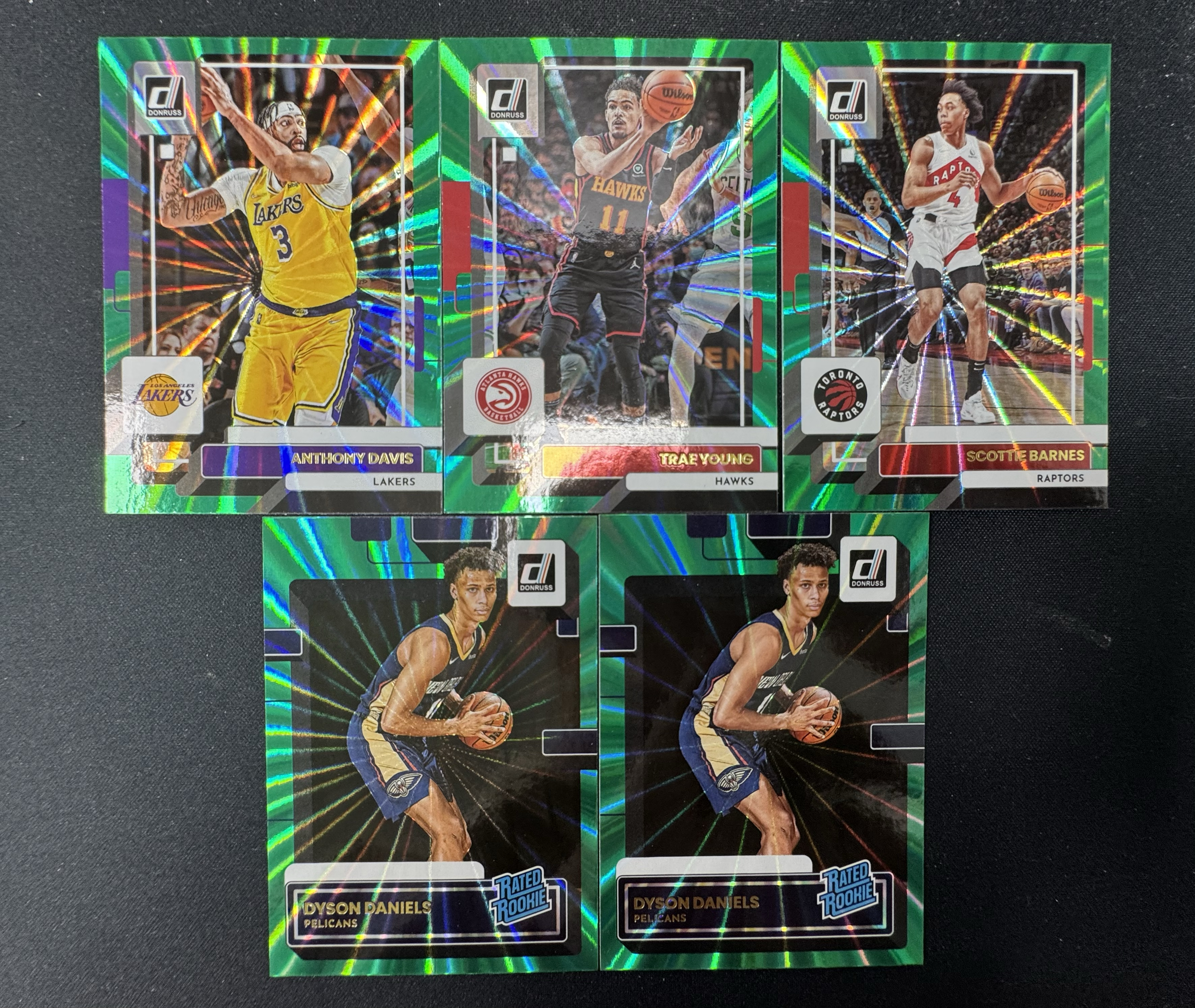 2022-23 Panini Donruss 杜蕾斯 安东尼 戴维斯 特雷杨 巴恩斯 戴森共2张 绿佛光折 折射 5张打包lot组 Hzo7