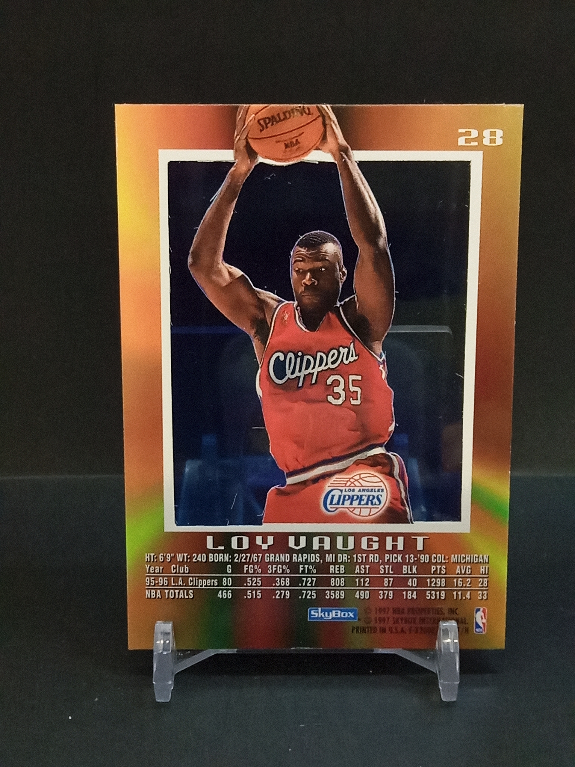 【DC拍卖】9.29小科比(微瑕)`1996-97 Skybox E-X2000 #28 Loy Vaught 洛伊沃特 洛杉矶快船 橙金渐变折射老球星卡,经典E-X2000胶片卡`