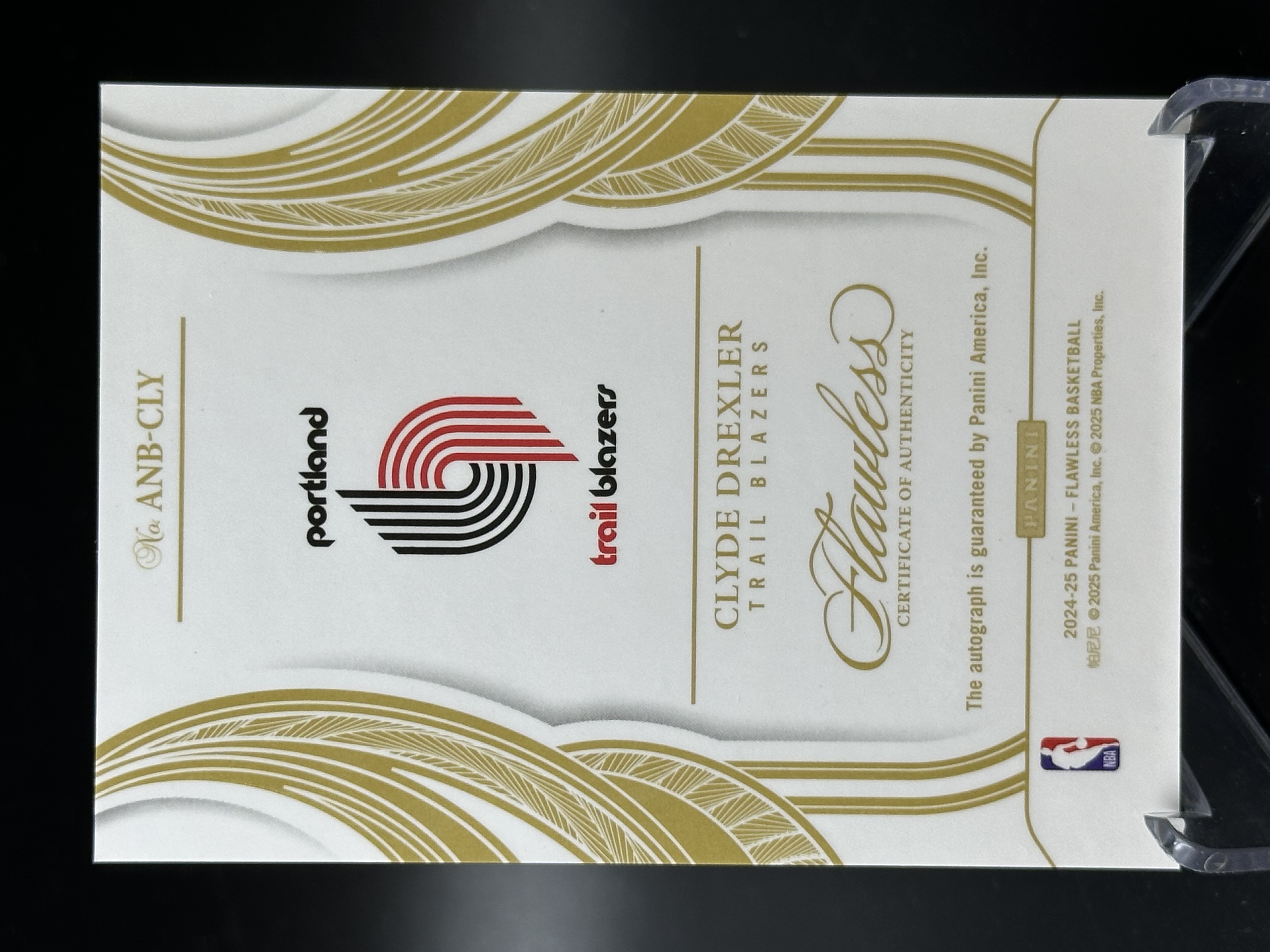 2024-25 Panini Flawless Clyde Drexler 【小黄拍卖】手提 德雷克斯勒 开拓者 签字 卡签 07/25编 瑕疵如图「汉堡王」