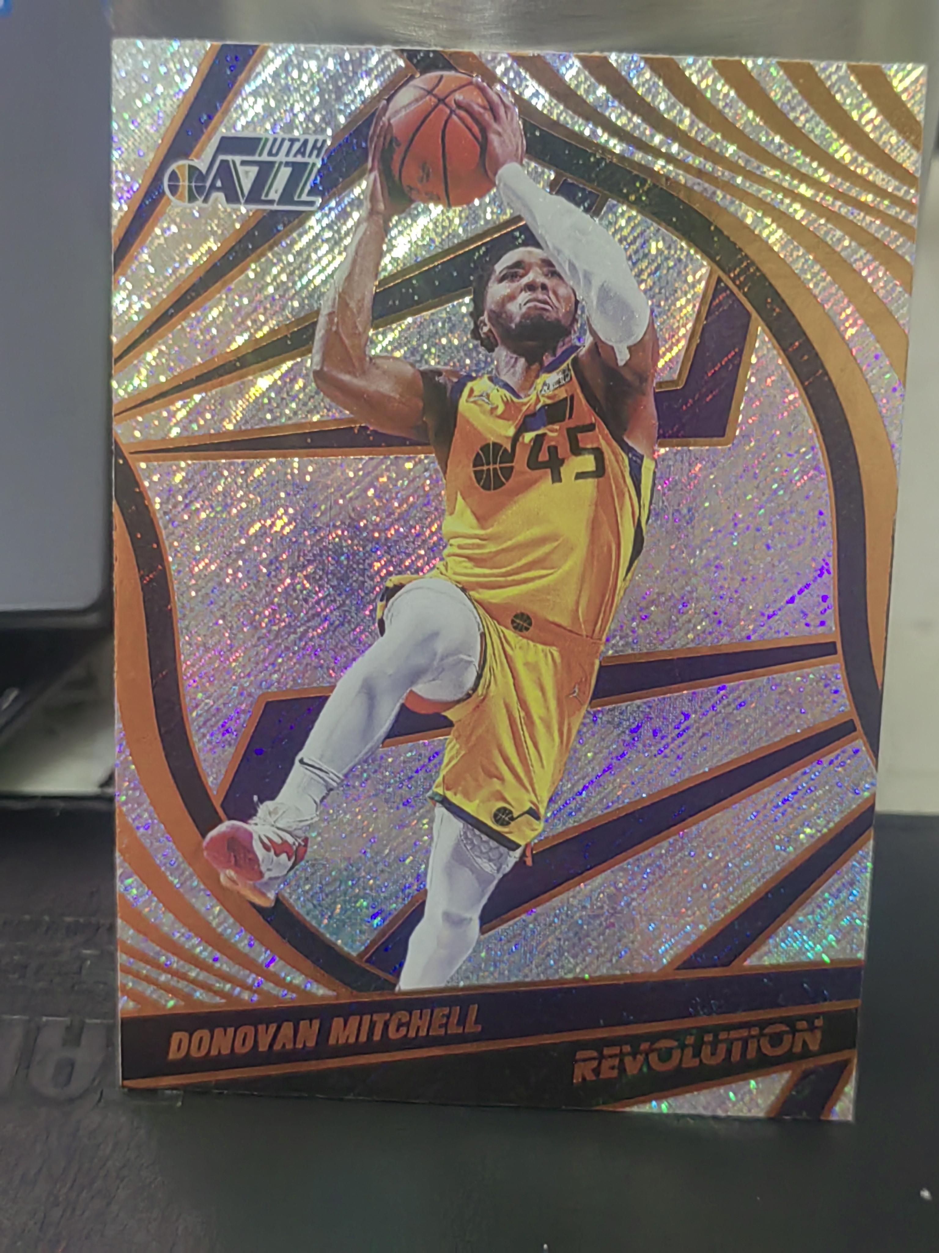 2021-22 Panini Revolution Donovan Mitchell 革命 多诺万 米切尔 爵士 篮 白边白角 不保卡品 卡品如图