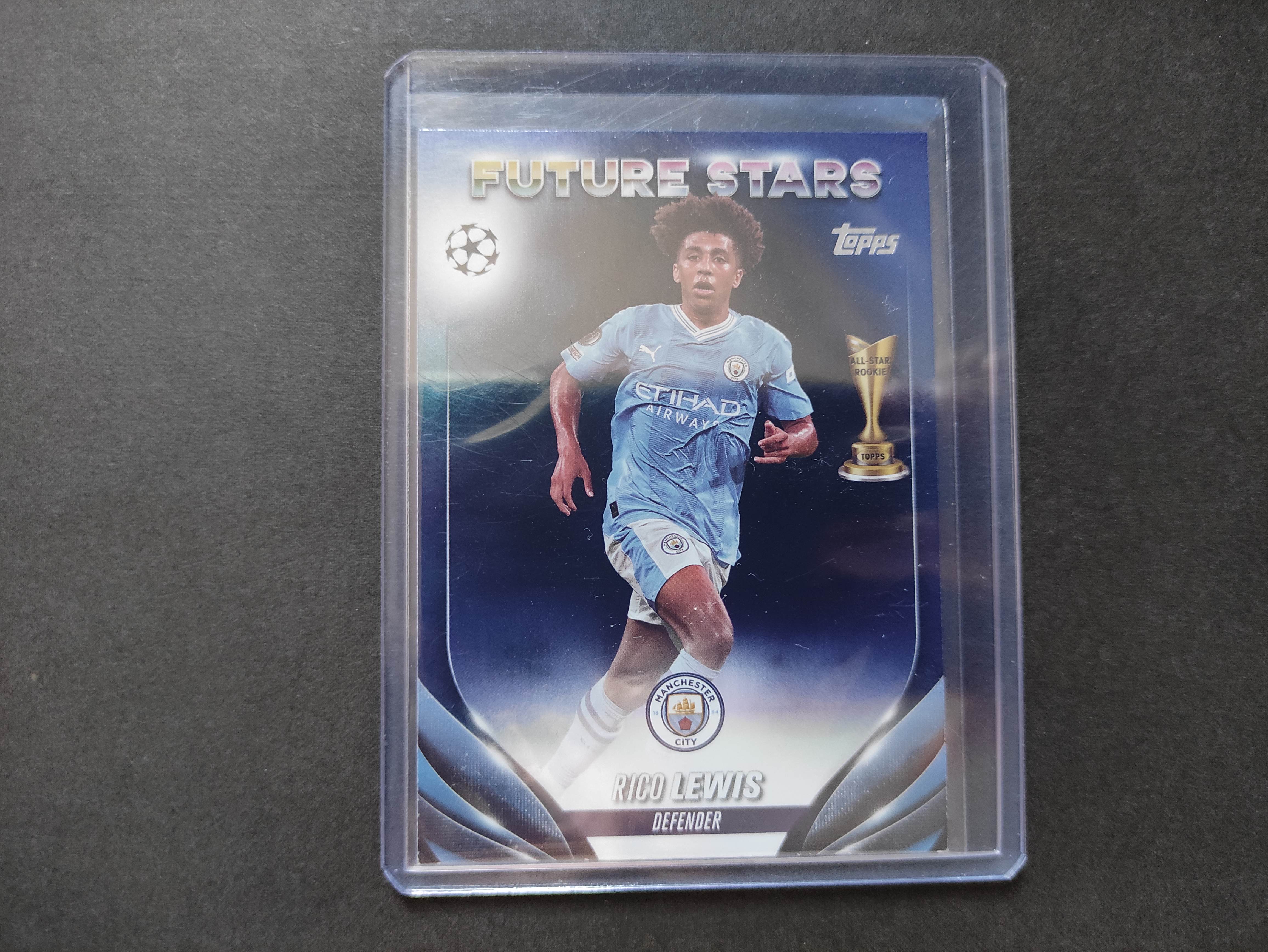 2024 Topps UCC Rico Lewis 【进击卡社】欧战 欧冠 青蓝折 蓝折 曼城 里科 刘易斯 FUTURE STARS 限量147/250编 专收必备