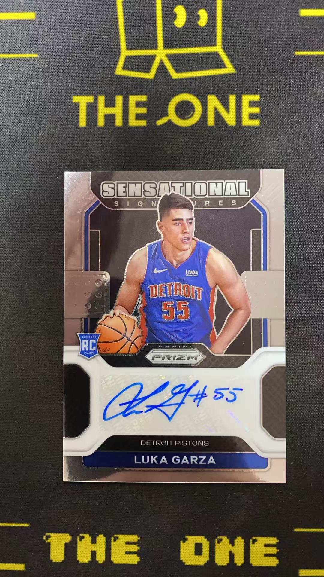 2021-22 Panini Prizm Luka Garza RC 【TheOne】卢卡 加尔扎 活塞新秀 PZ SS签 签字【千羽】