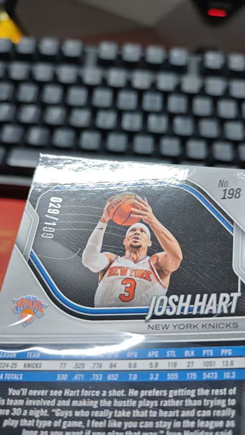 2024-25 Panini Prizm Josh Hart 《九叔卡牌专营》PZ 约什 哈特 尼克斯 029/ 199编 蓝折 卡品如图(宇)
