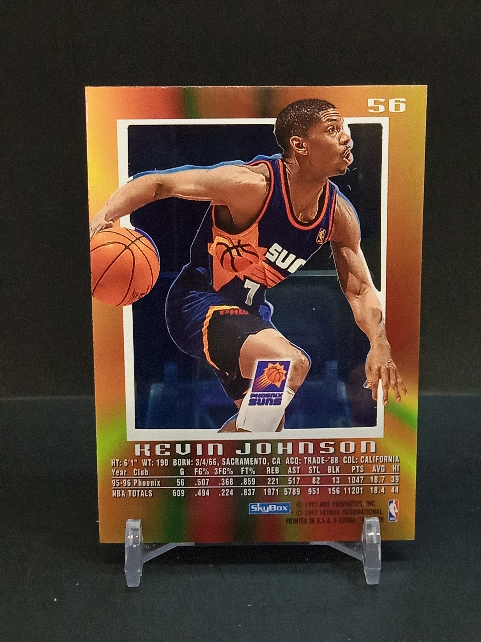【DC拍卖】9.29小科比(微瑕)`1996-97 Skybox E-X2000 #56 Kevin Johnson 凯文约翰逊 菲尼克斯太阳 橙金渐变胶片折射老球星卡`