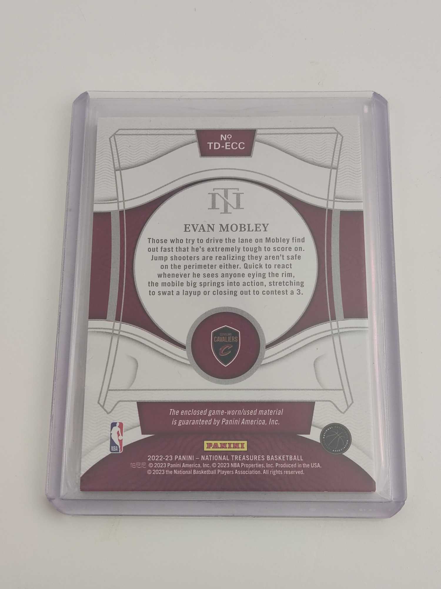 2022-23 Panini National Treasures Evan Mobley 骑士 埃文 莫布利 国宝 球衣 物料 99编 03/99 亲穿