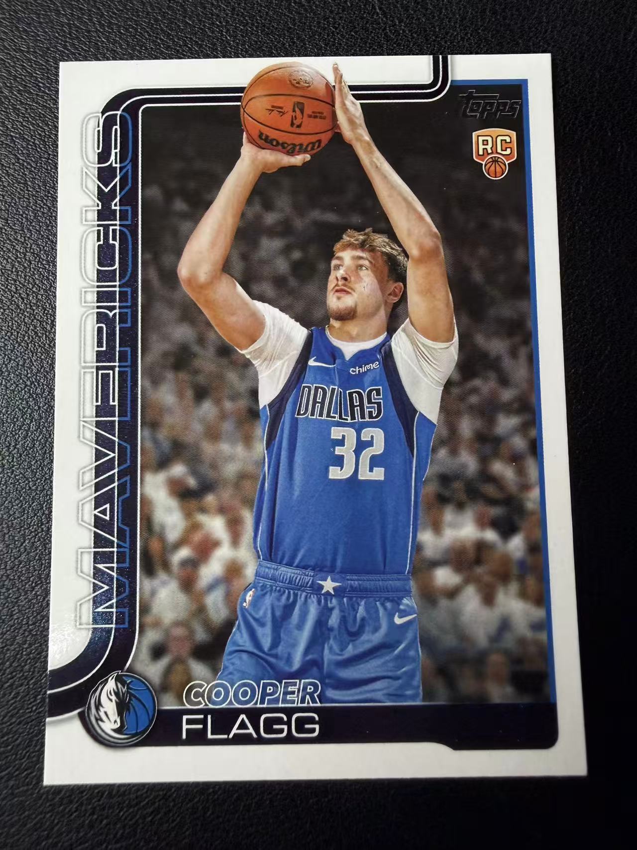 2025-26 Topps Basketball Cooper Flagg RC TC 独行侠 新秀 库珀 弗拉格 正Base 状元 美国之子 卡品如图(持)2