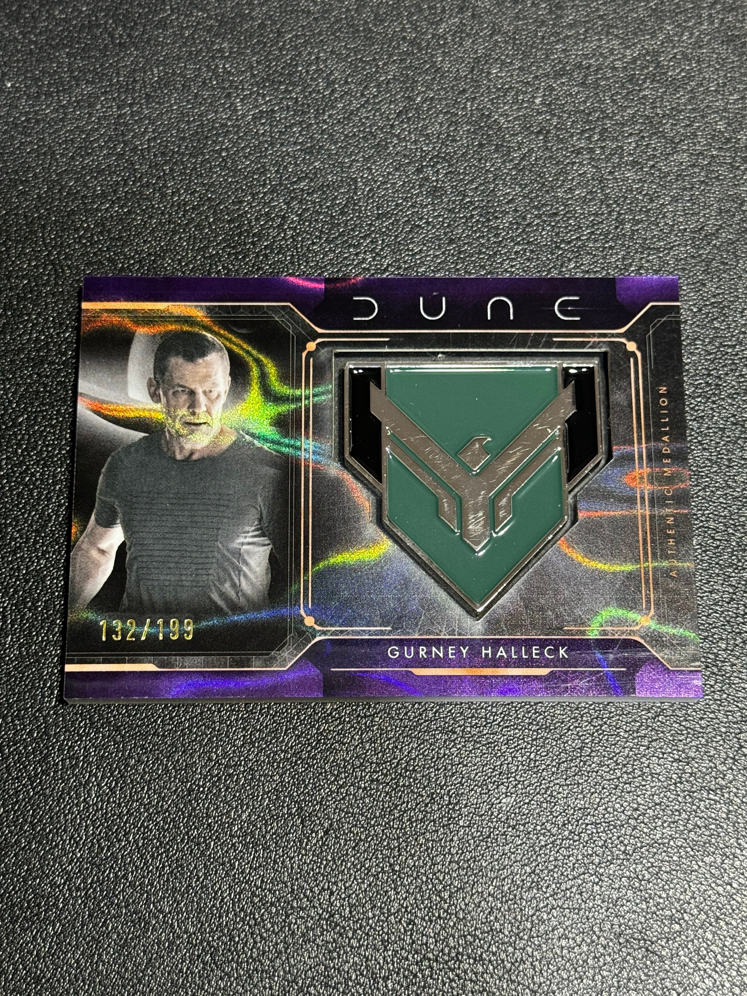 2024 Topps Dune Chrome 影视 沙丘 金属徽章镶嵌特卡 紫熔岩折 199编 格尼・哈莱克 Gurney Halleck 收藏 必备 LWWF